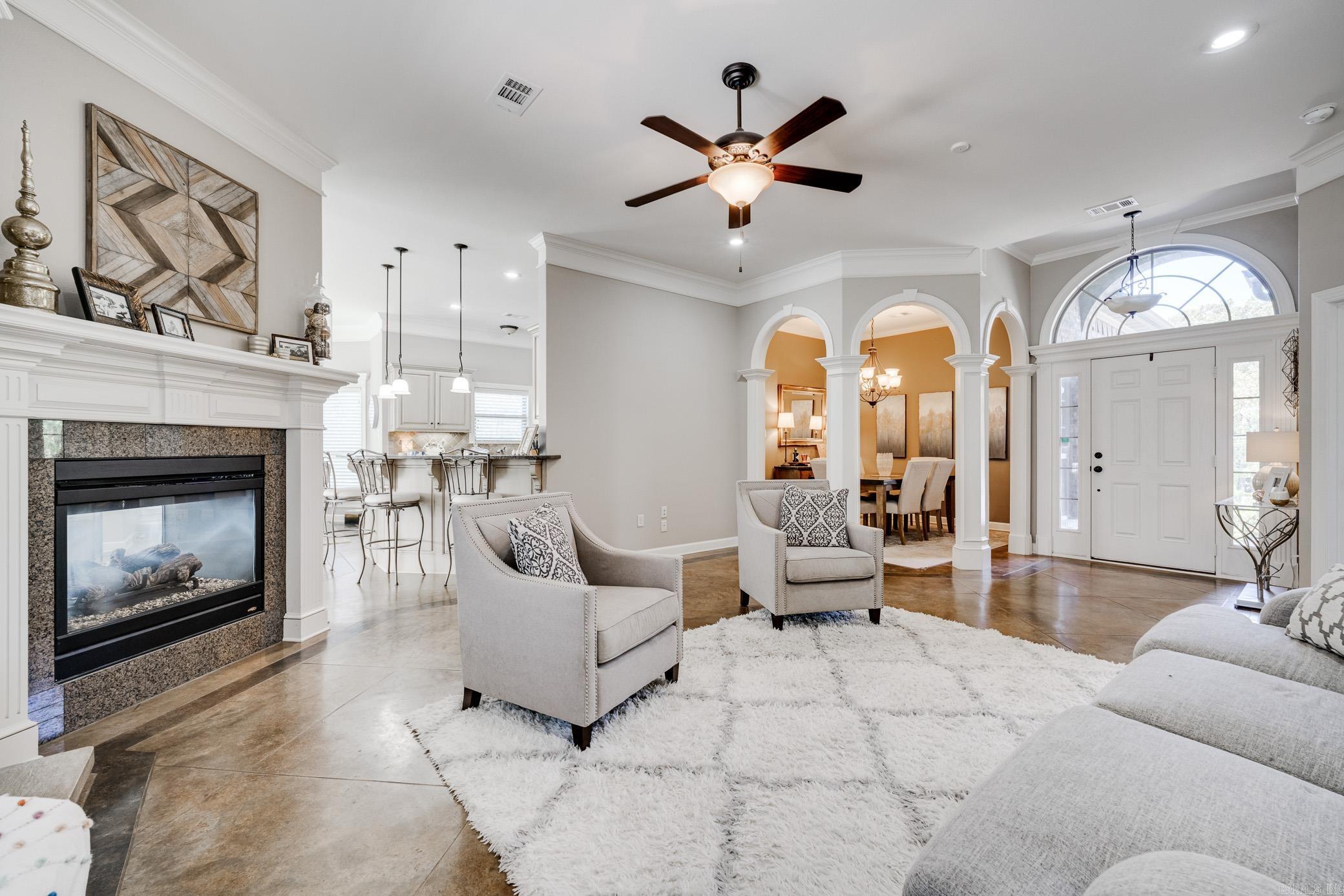 Majestic Pointe - Residential