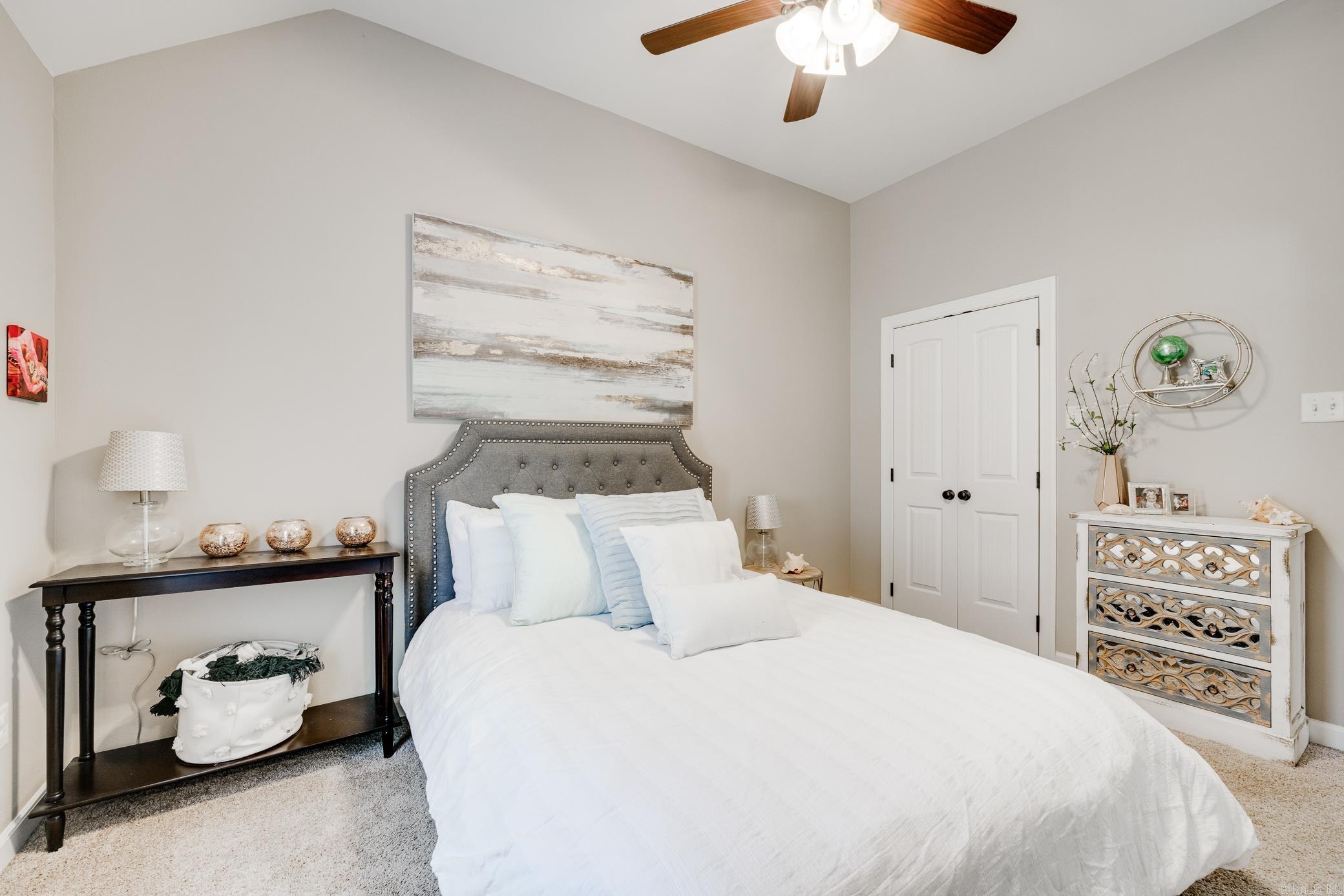 Majestic Pointe - Residential