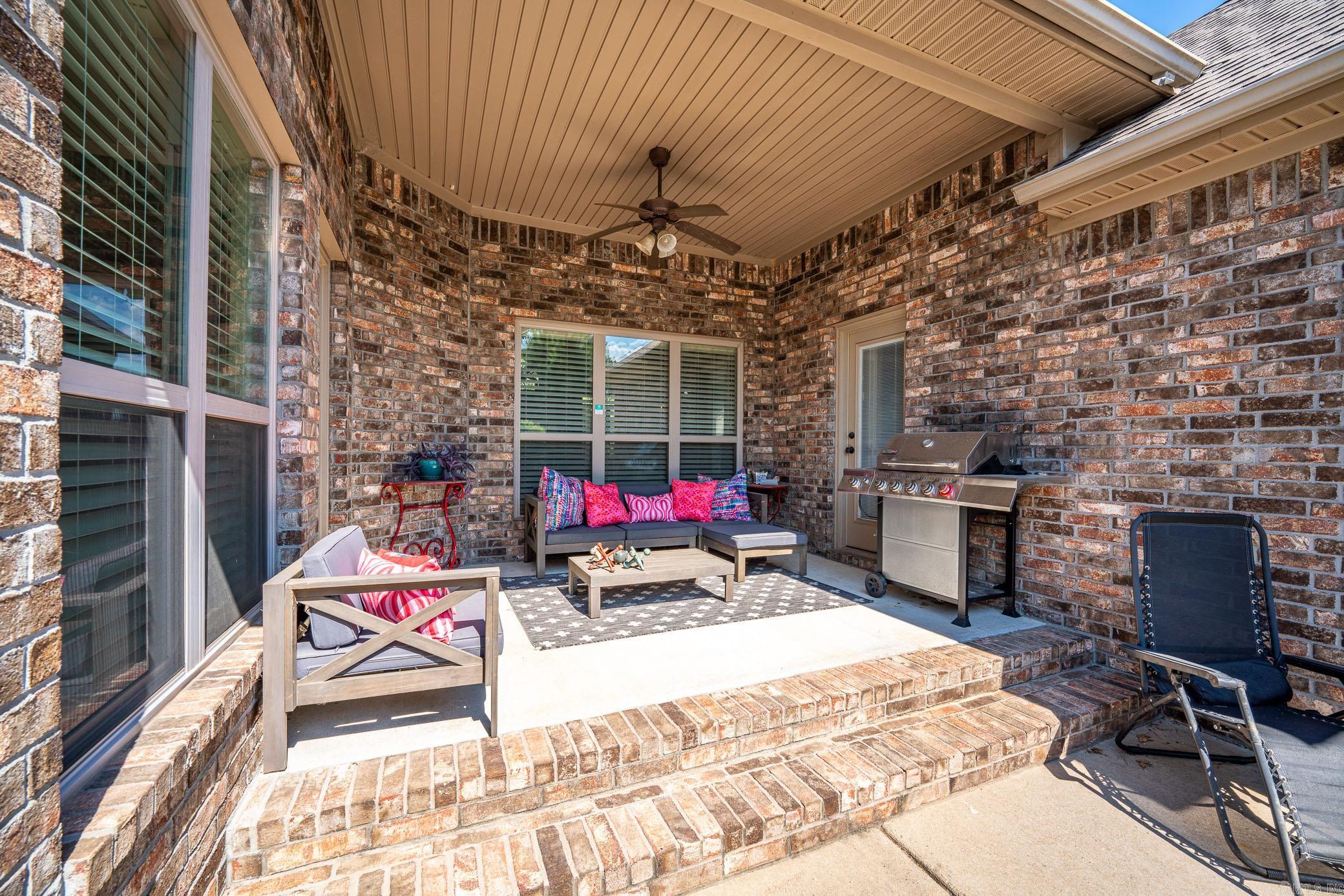 Majestic Pointe - Residential