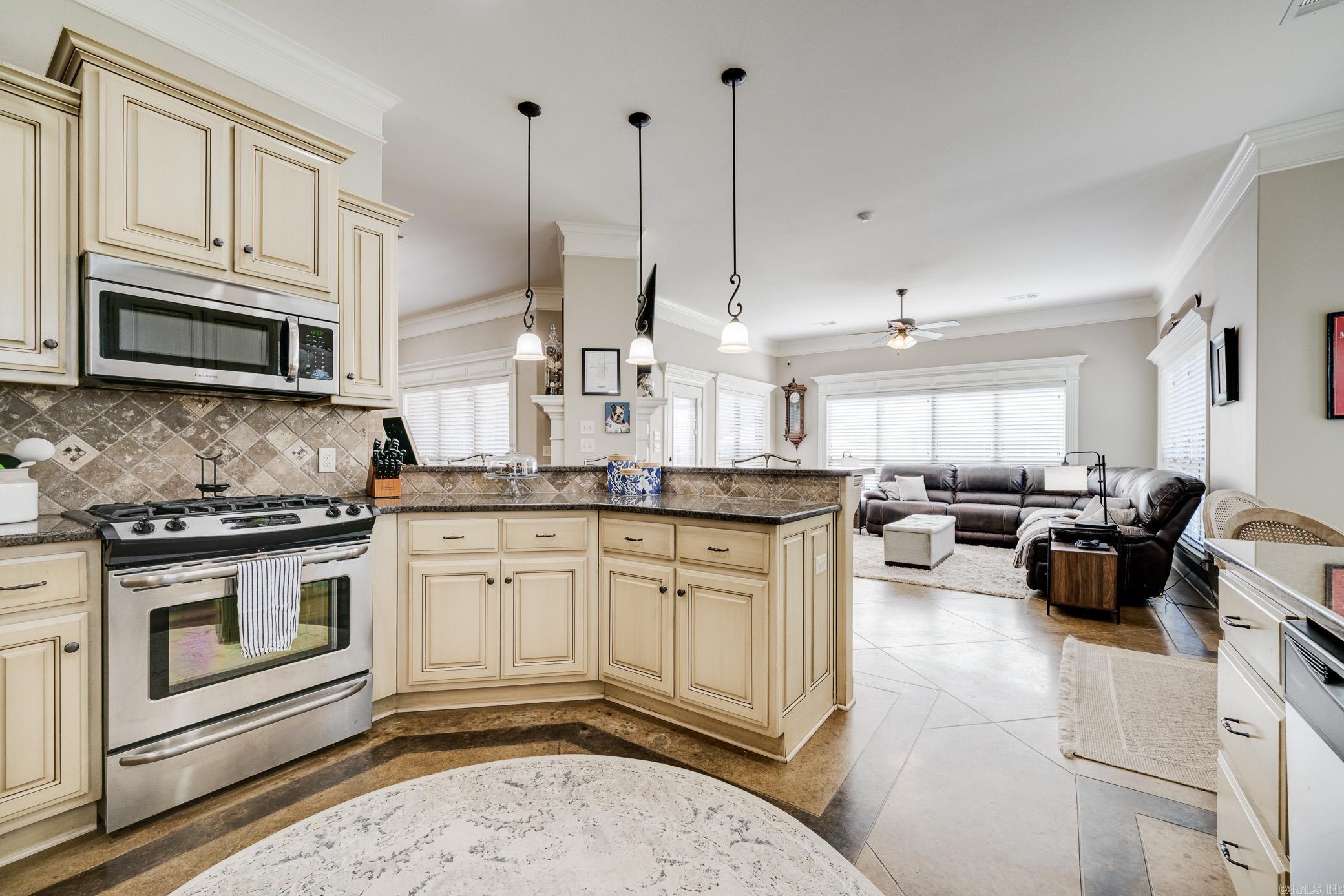 Majestic Pointe - Residential