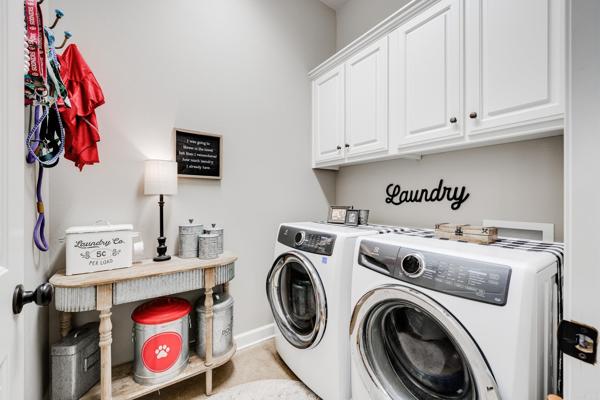 Majestic Pointe - Residential