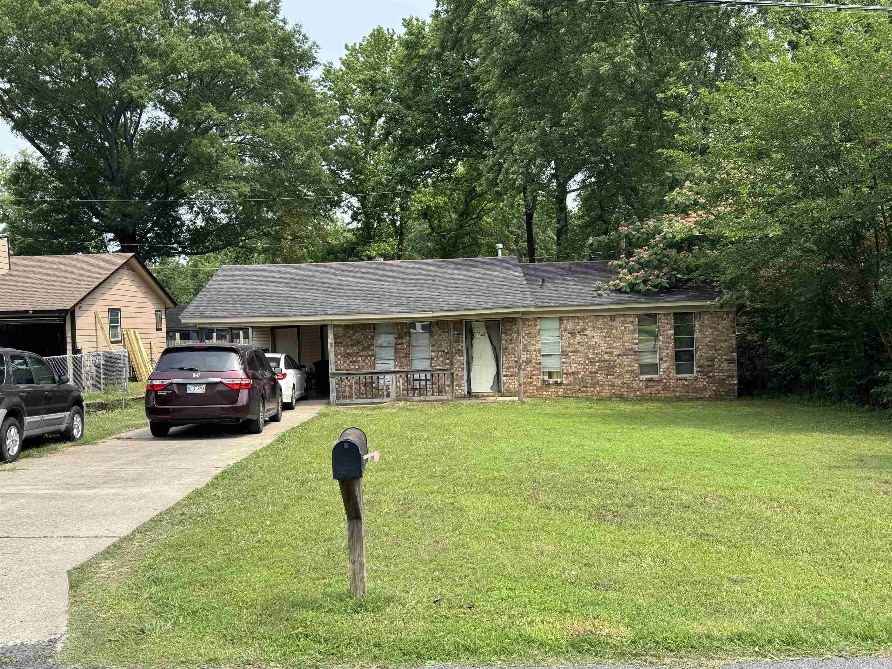 Great Investment Opportunity Or for a 1st Time Home Buyer! This 3 bedroom 1 1/2 bath home is currently being rented on a month-to-month basis. Tenant is very accommodating with showing. Please allow 24 hours. Call Listing Agent to schedule showing. Priced to sell!