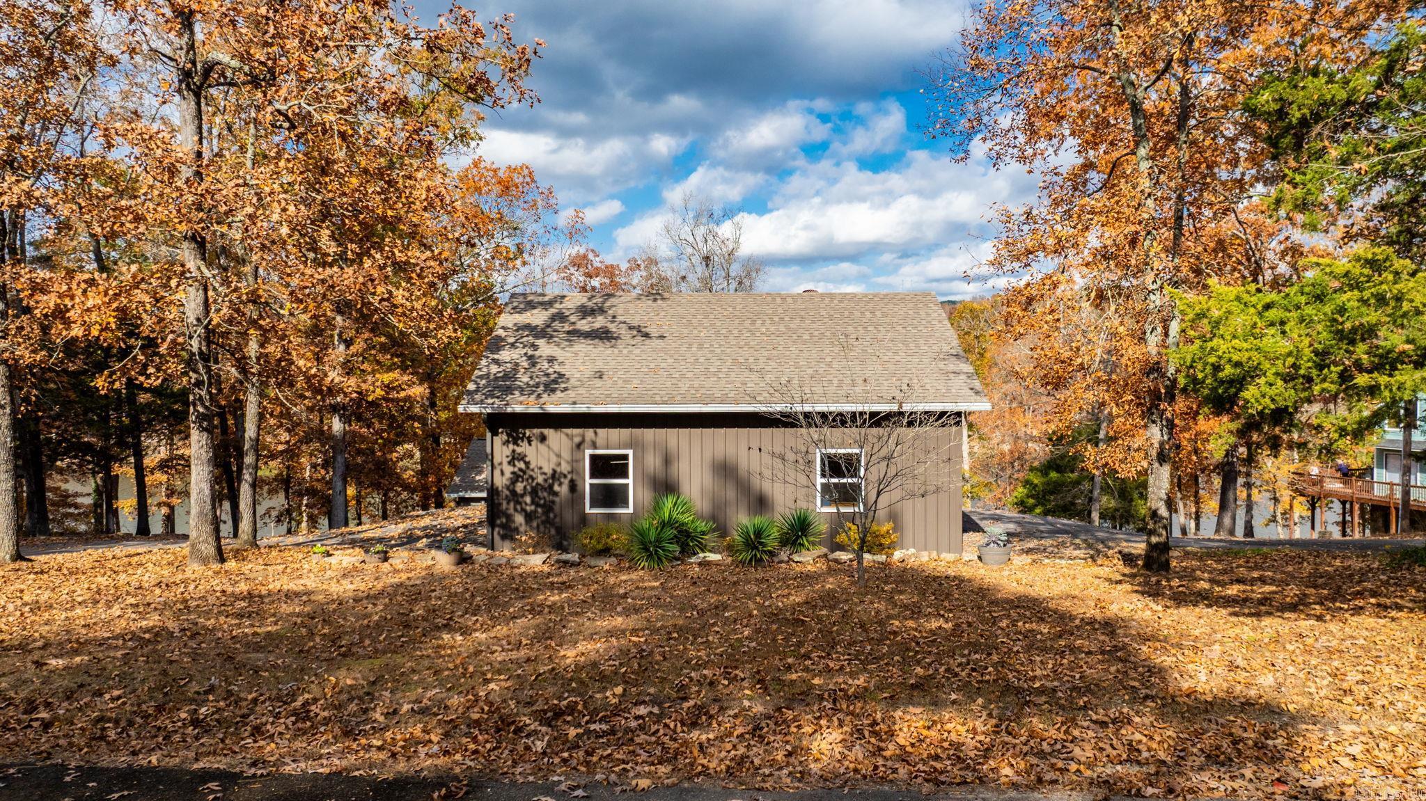 SYLVAN SHORES - LAKE - Residential