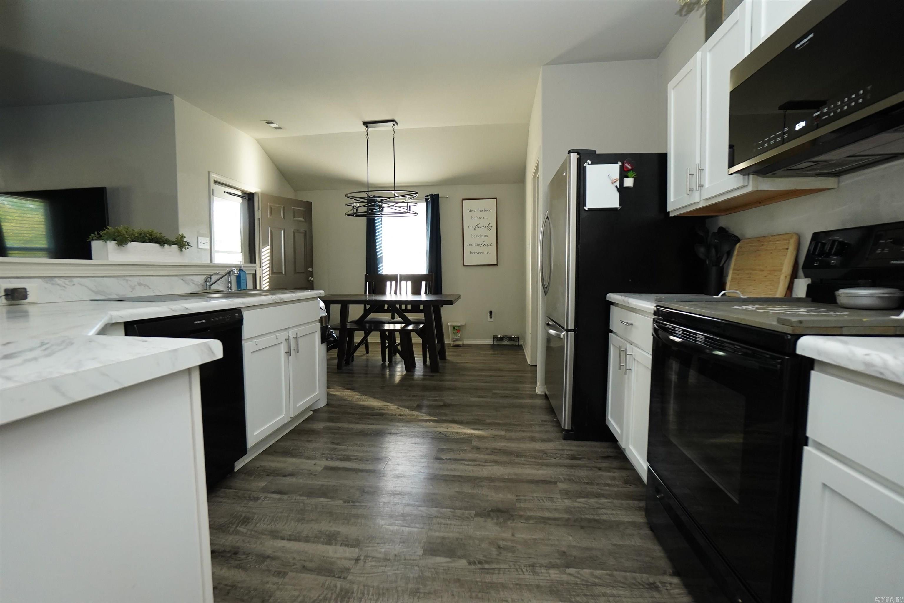 TRAMMEL ESTATES - Residential