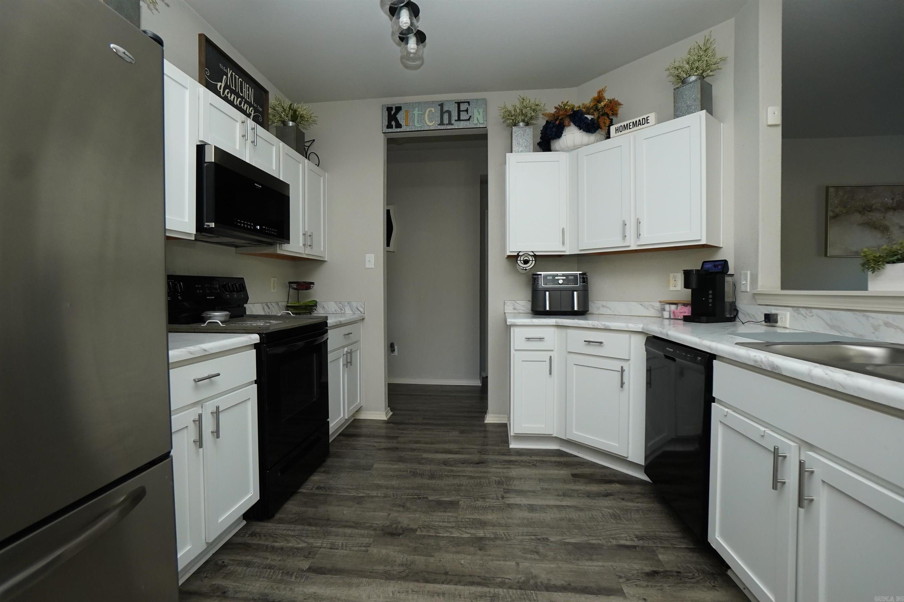 TRAMMEL ESTATES - Residential