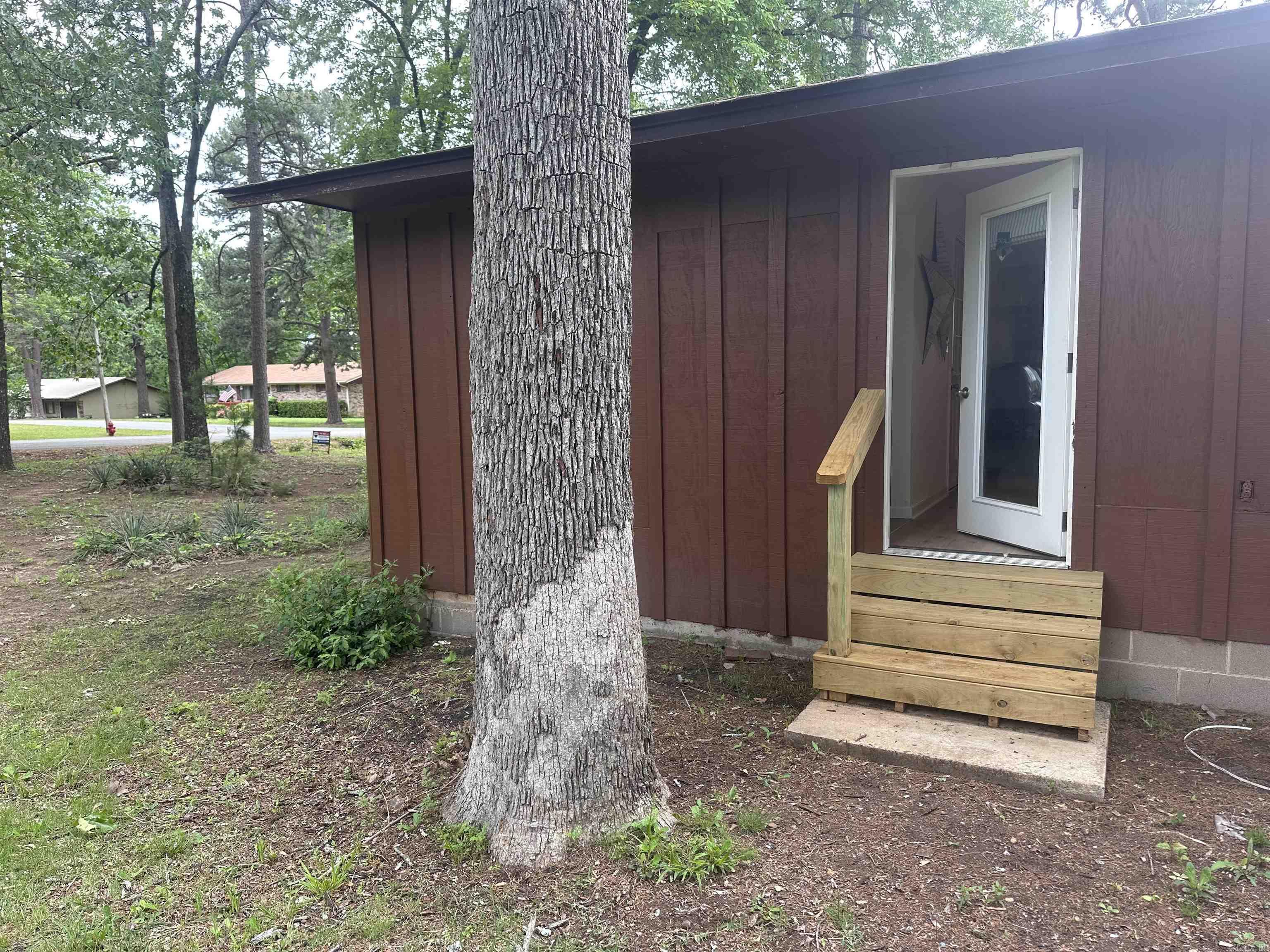 ARROWHEAD VILLAGE - Residential