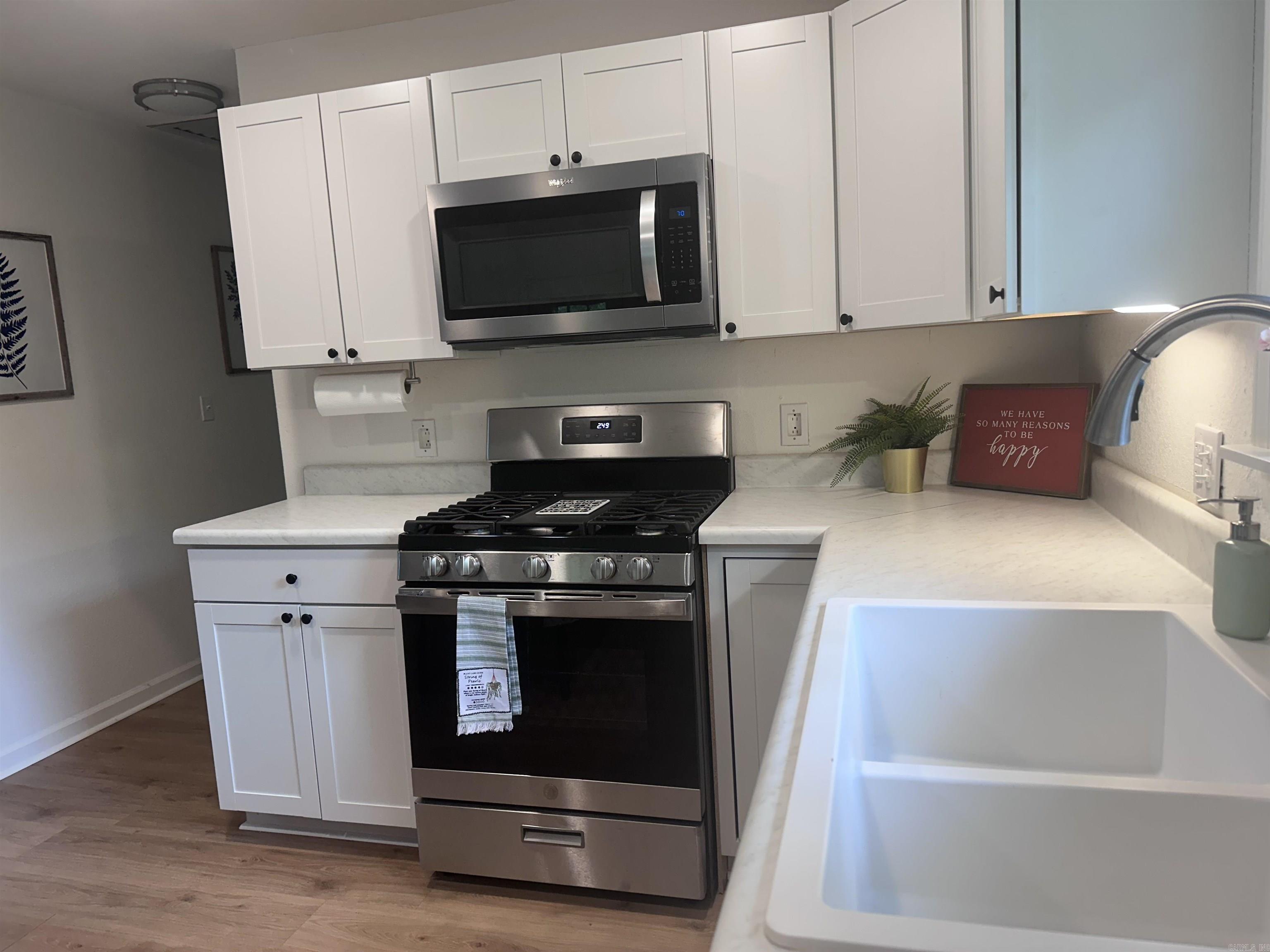 ARROWHEAD VILLAGE - Residential