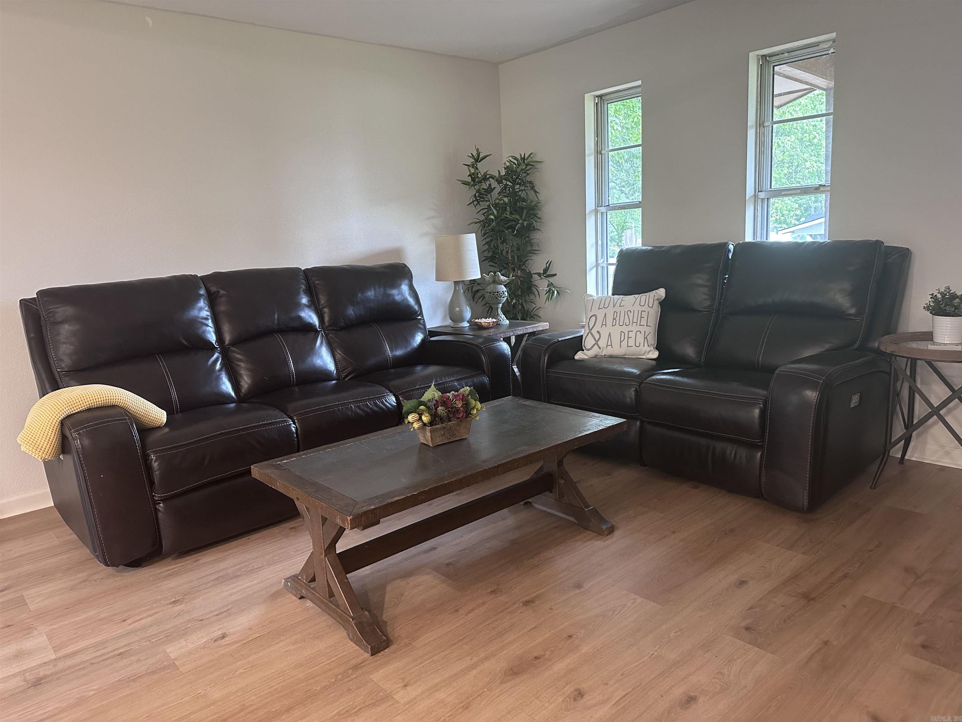 ARROWHEAD VILLAGE - Residential