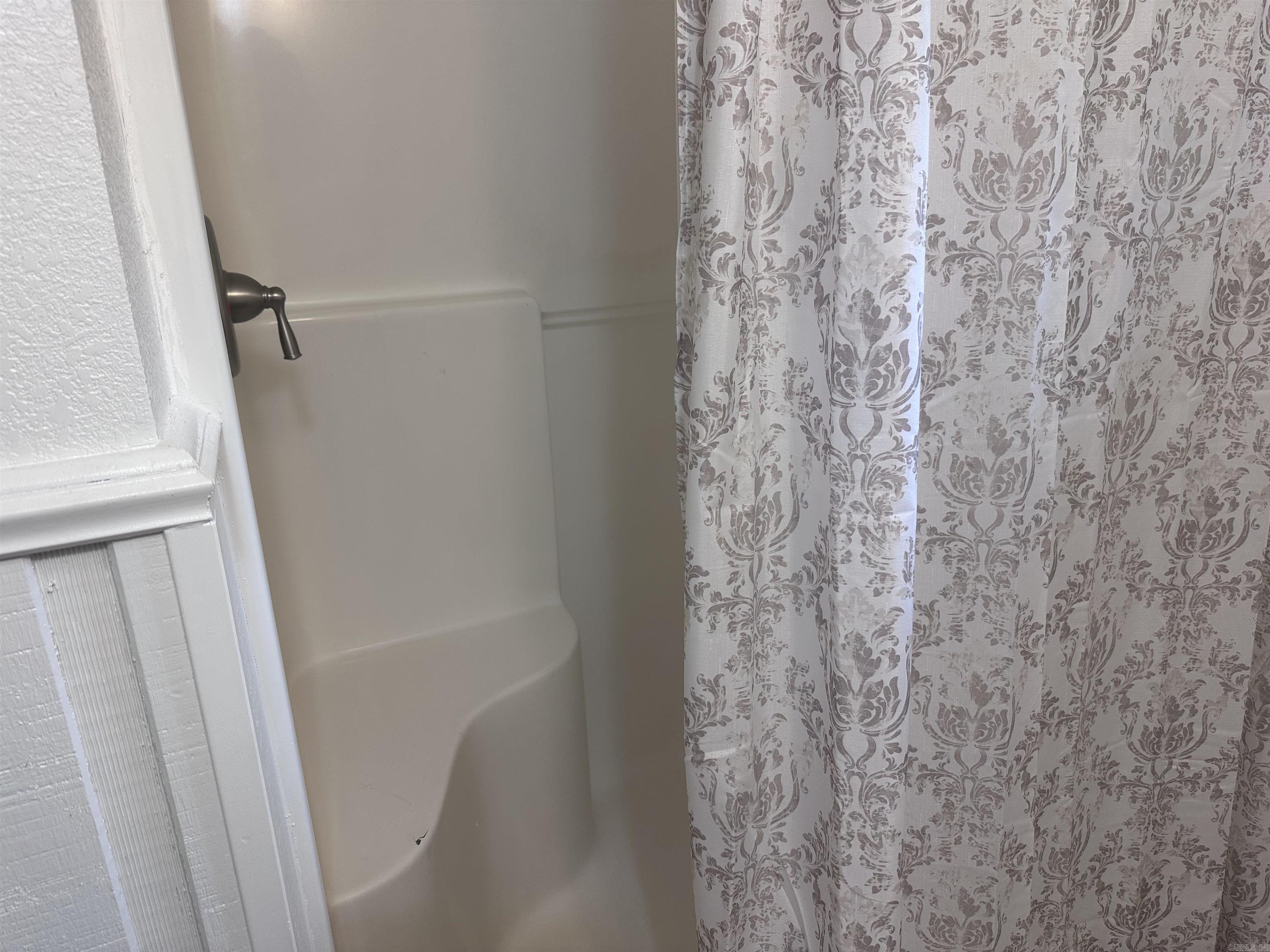 ARROWHEAD VILLAGE - Residential