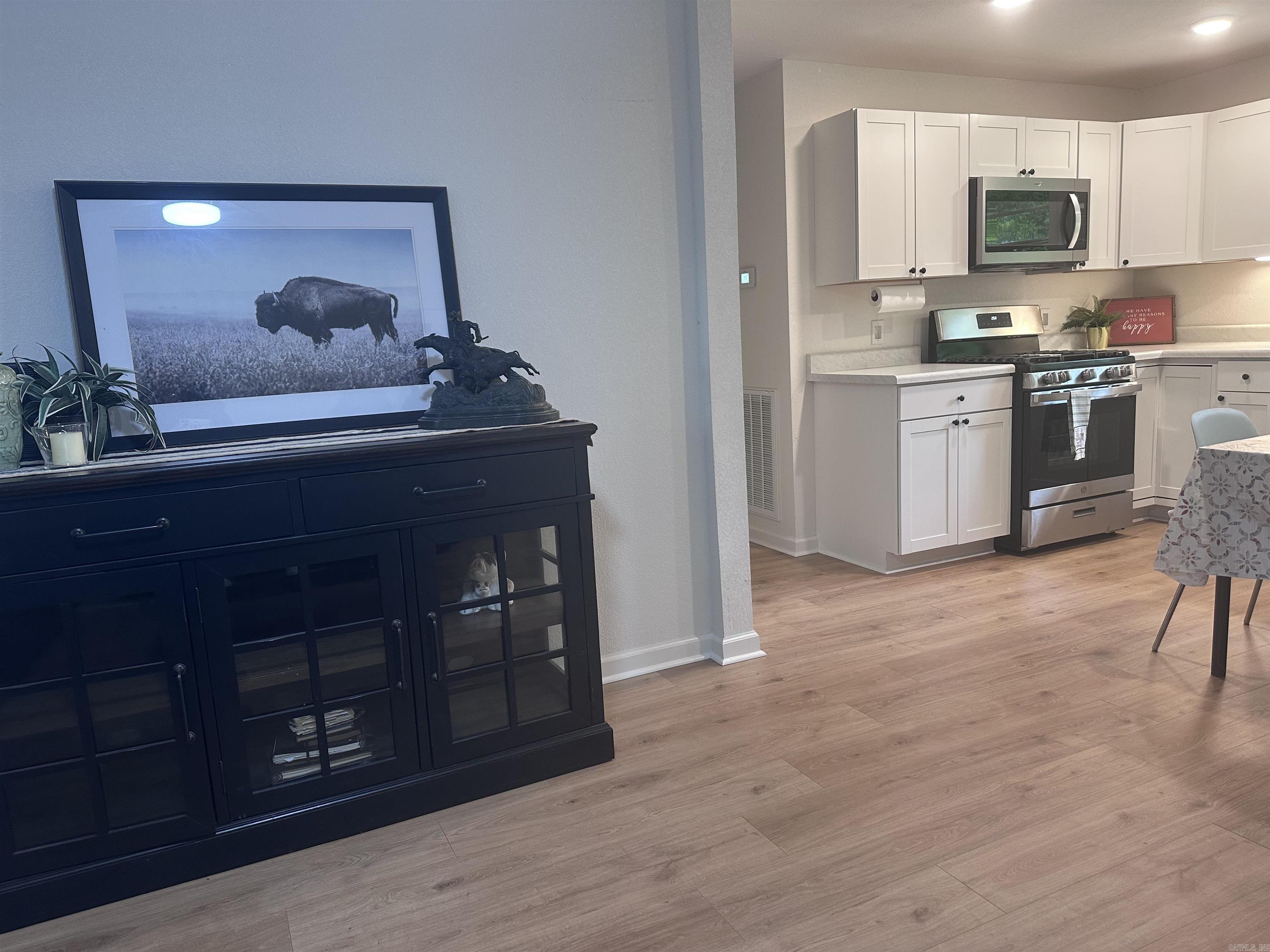 ARROWHEAD VILLAGE - Residential