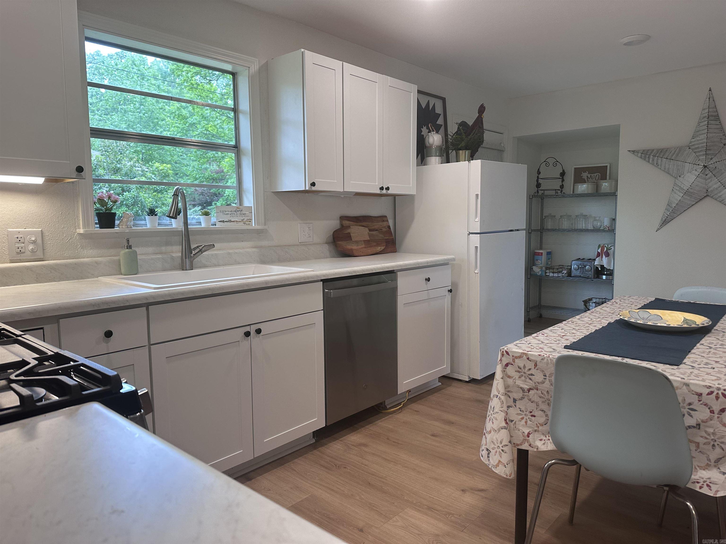 ARROWHEAD VILLAGE - Residential