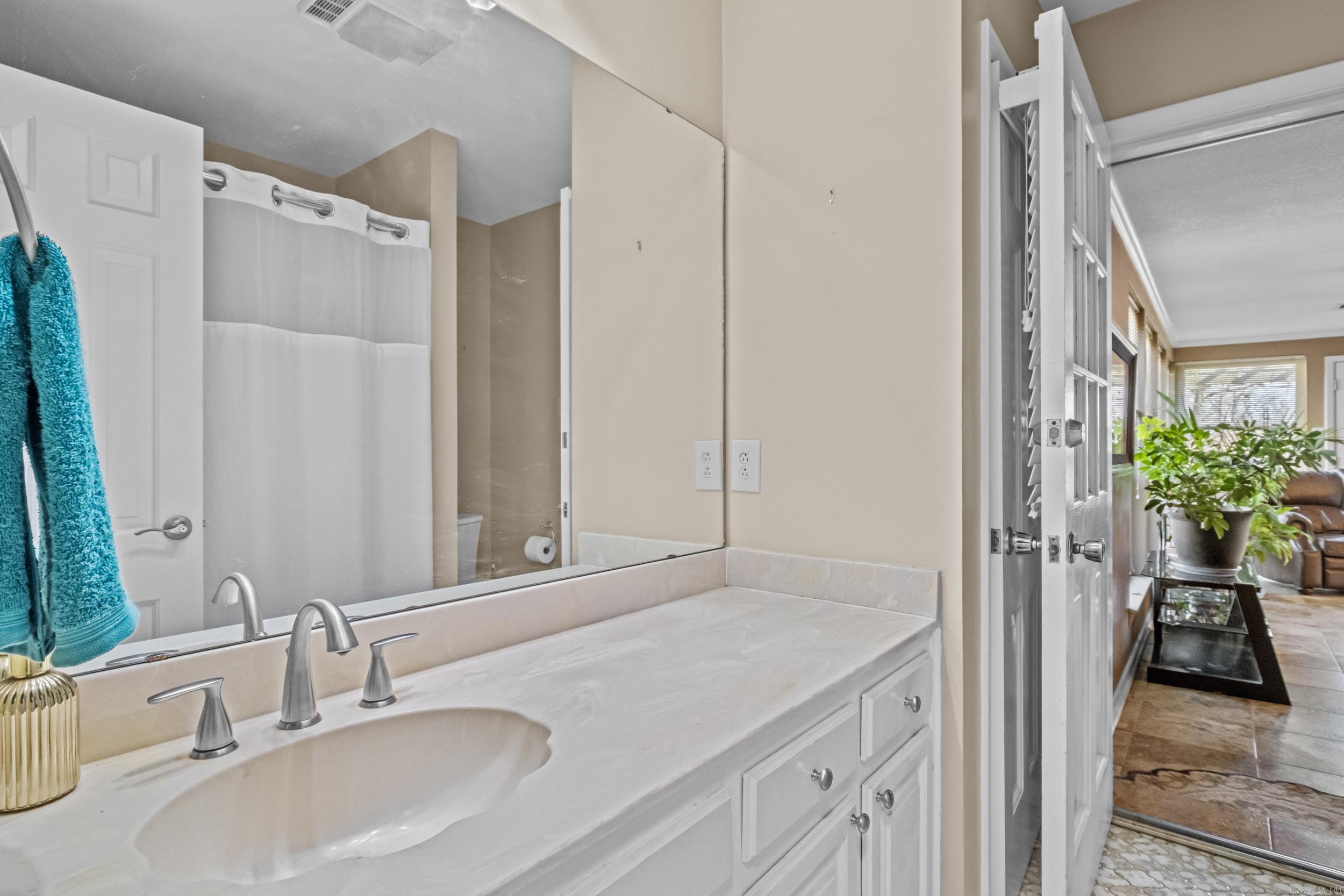 INDIAN HILLS - Residential