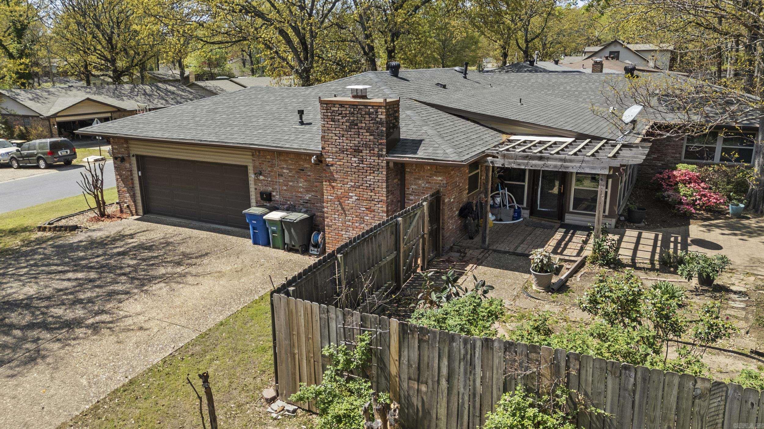 INDIAN HILLS - Residential