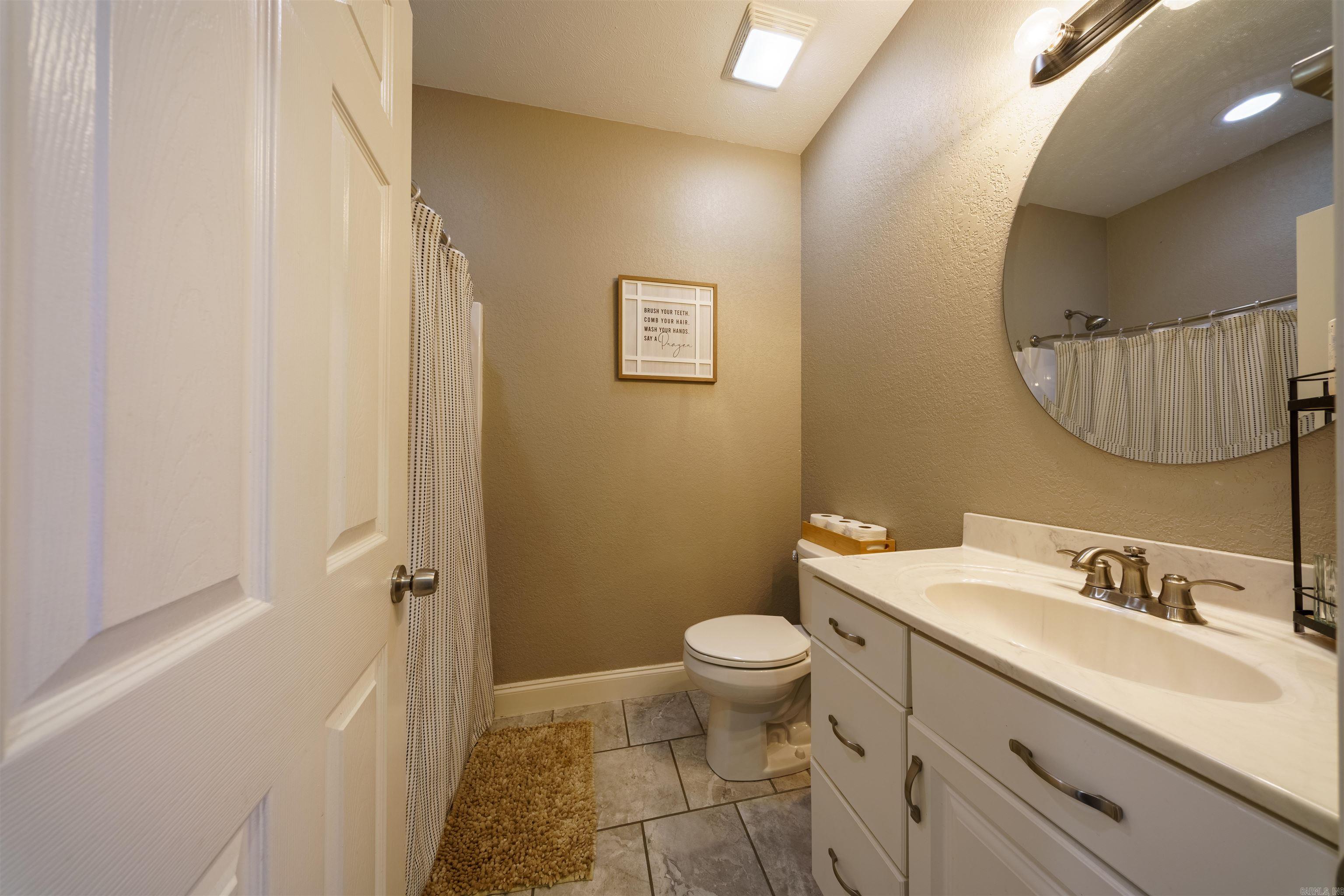DOUBLE OAK ESTATES - Residential