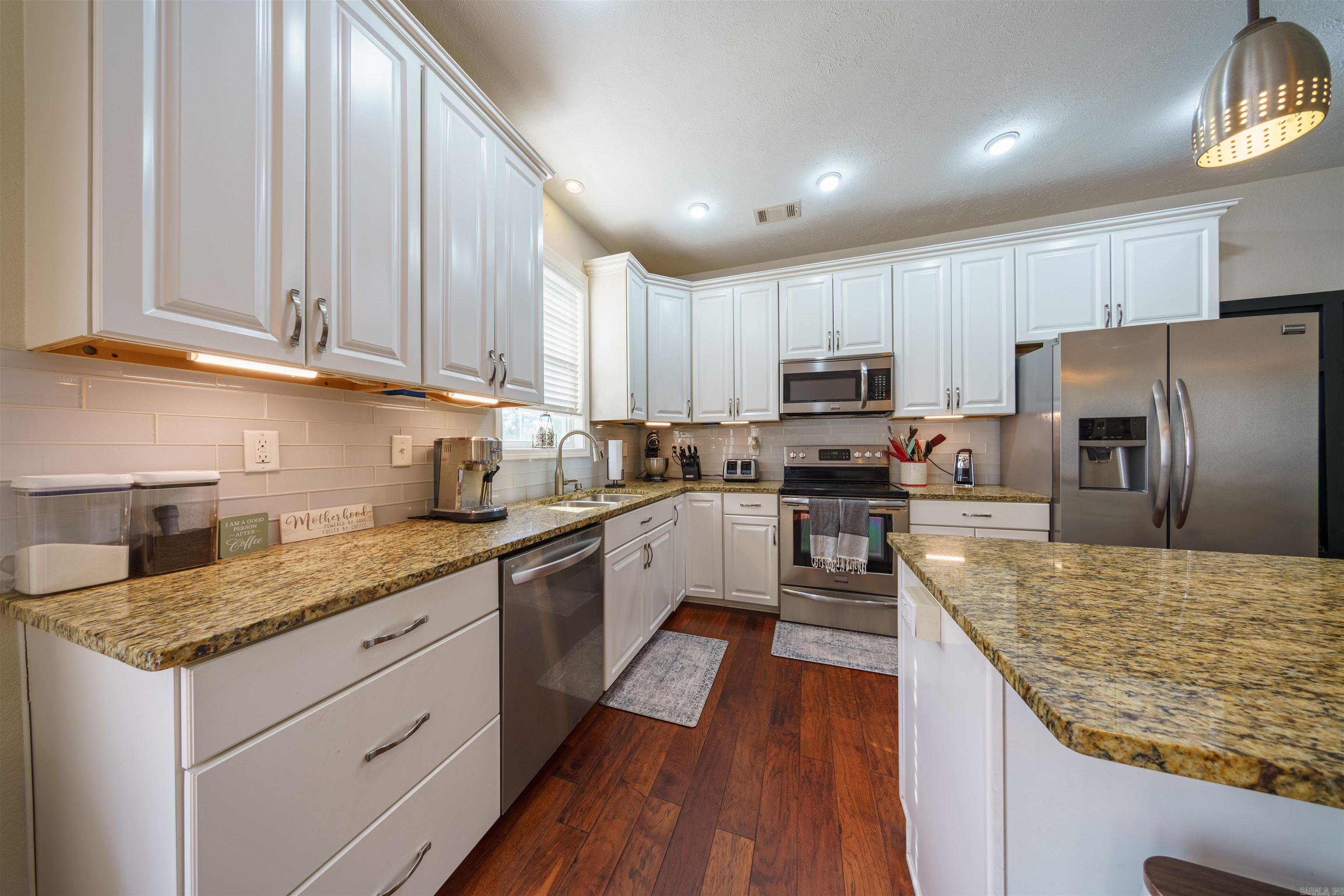 DOUBLE OAK ESTATES - Residential