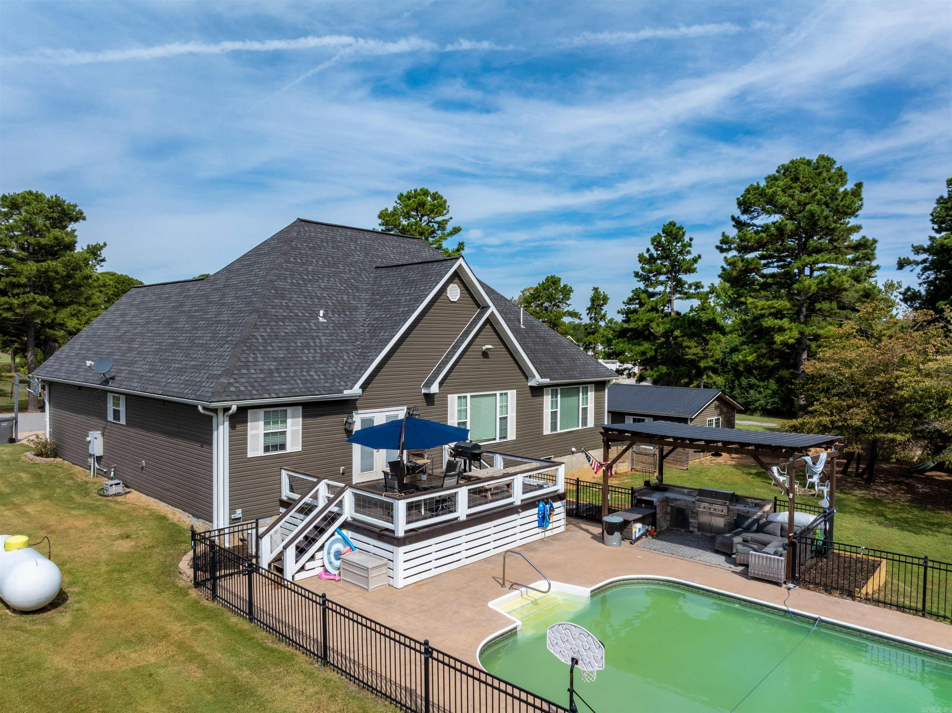 DOUBLE OAK ESTATES - Residential