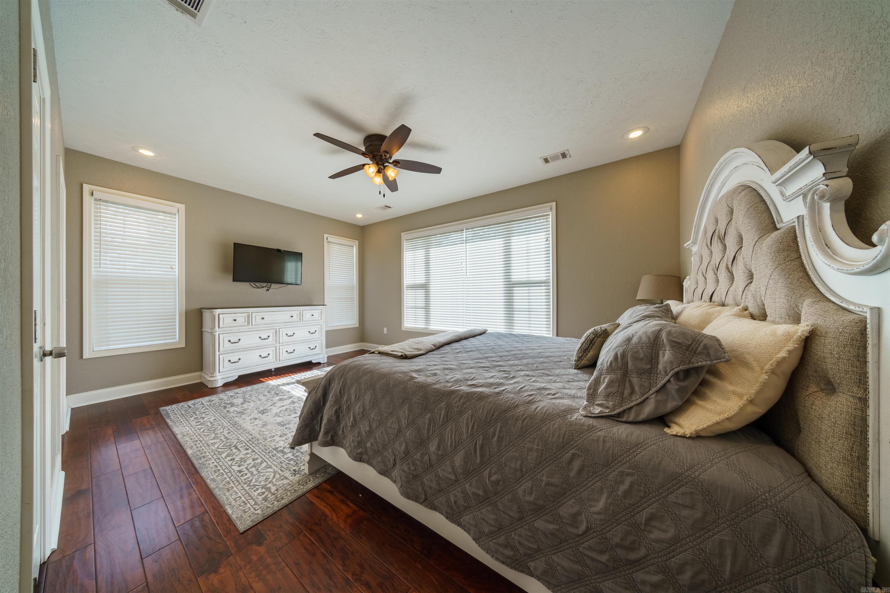 DOUBLE OAK ESTATES - Residential