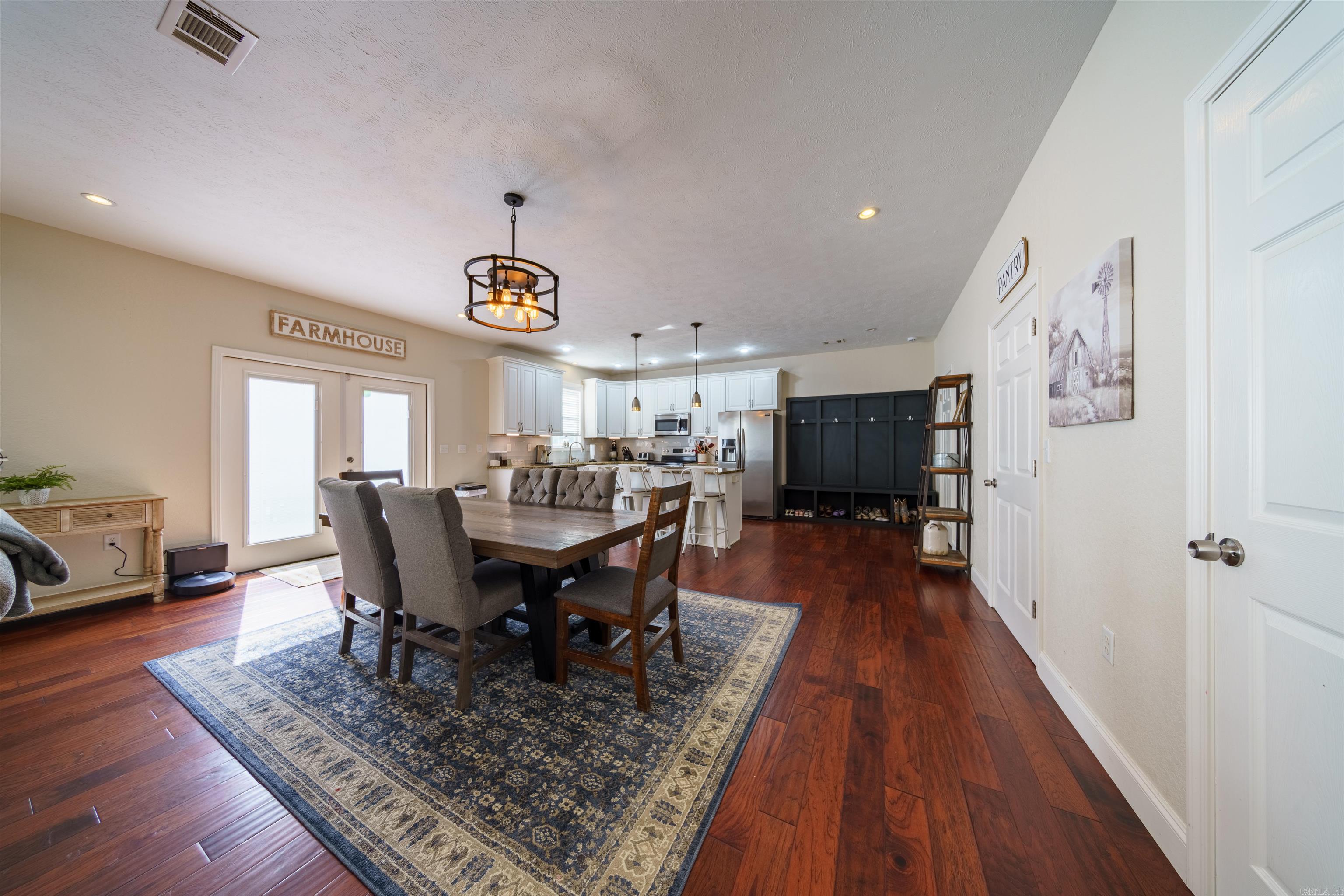 DOUBLE OAK ESTATES - Residential