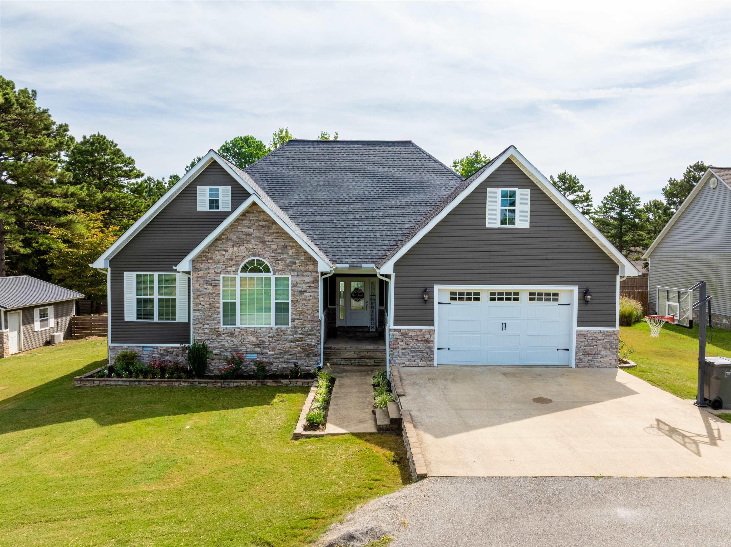 DOUBLE OAK ESTATES - Residential
