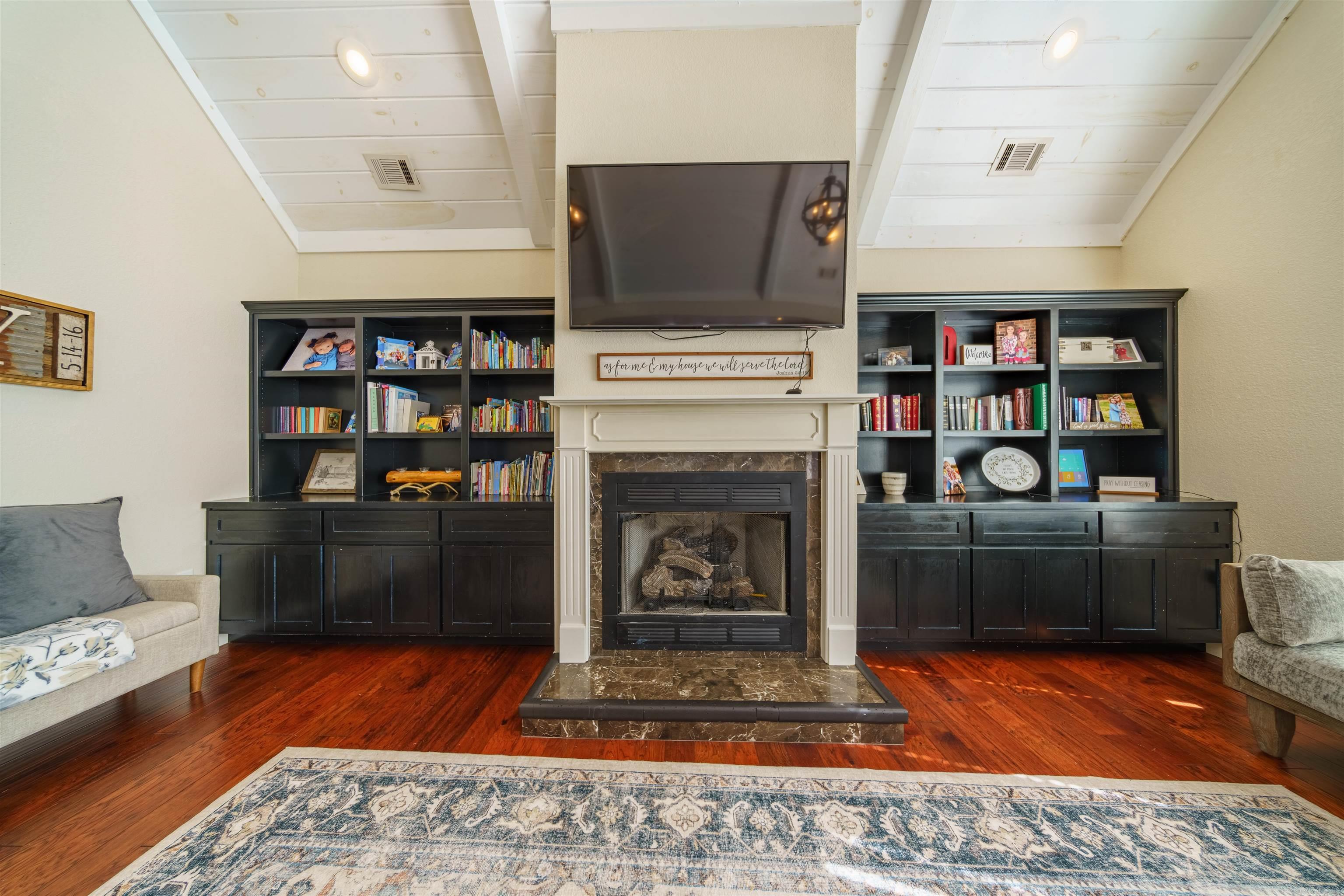DOUBLE OAK ESTATES - Residential