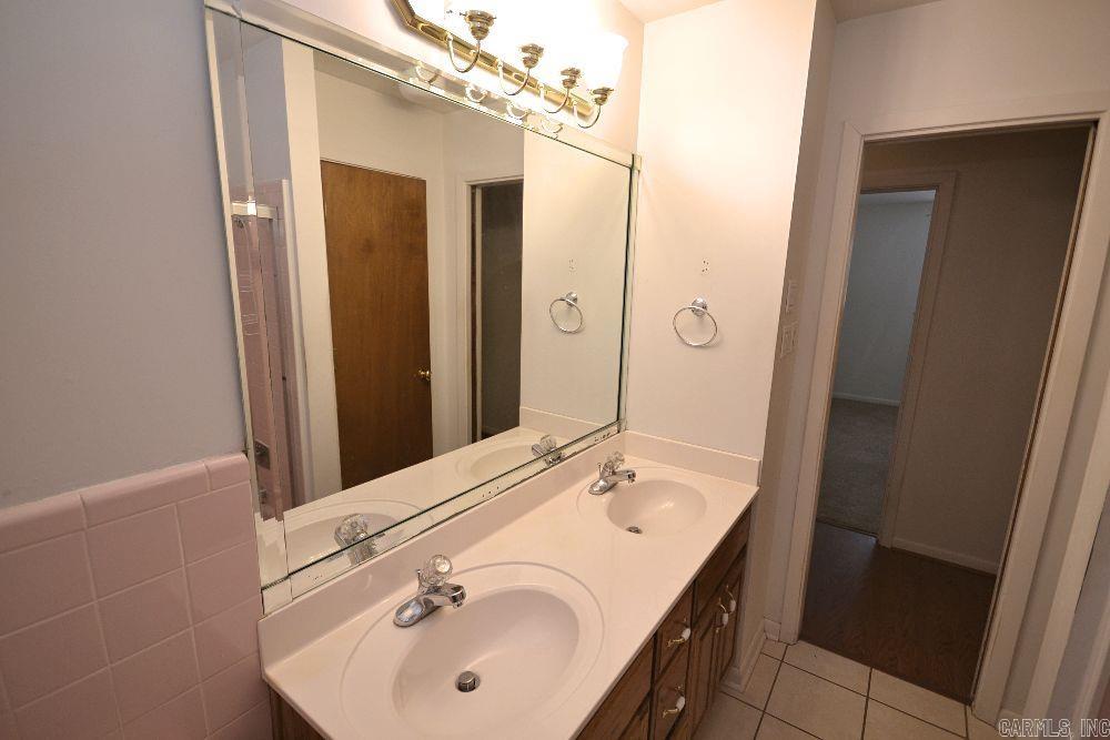 BROWN RONNY - Residential