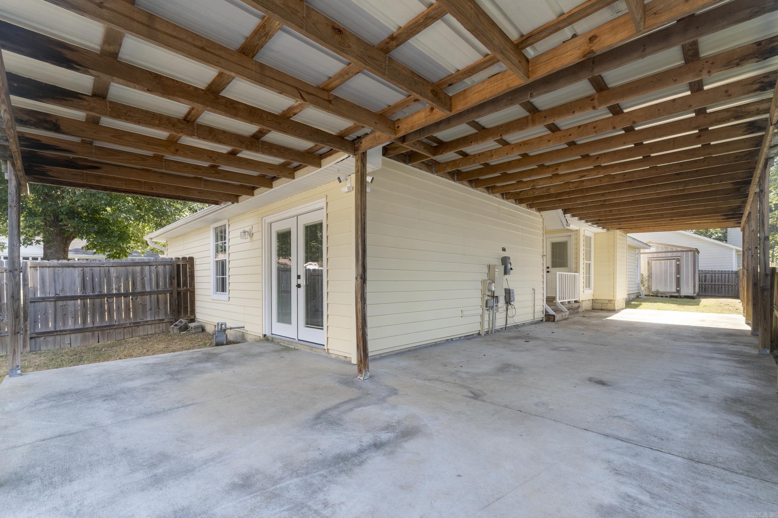 CRYSTAL VALLEY MANOR - Residential