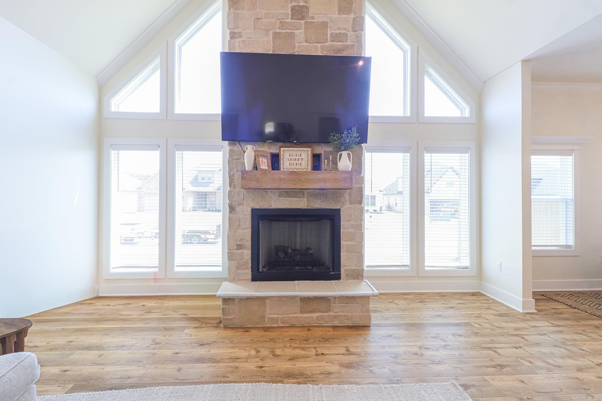 Sarah Crossing - Residential