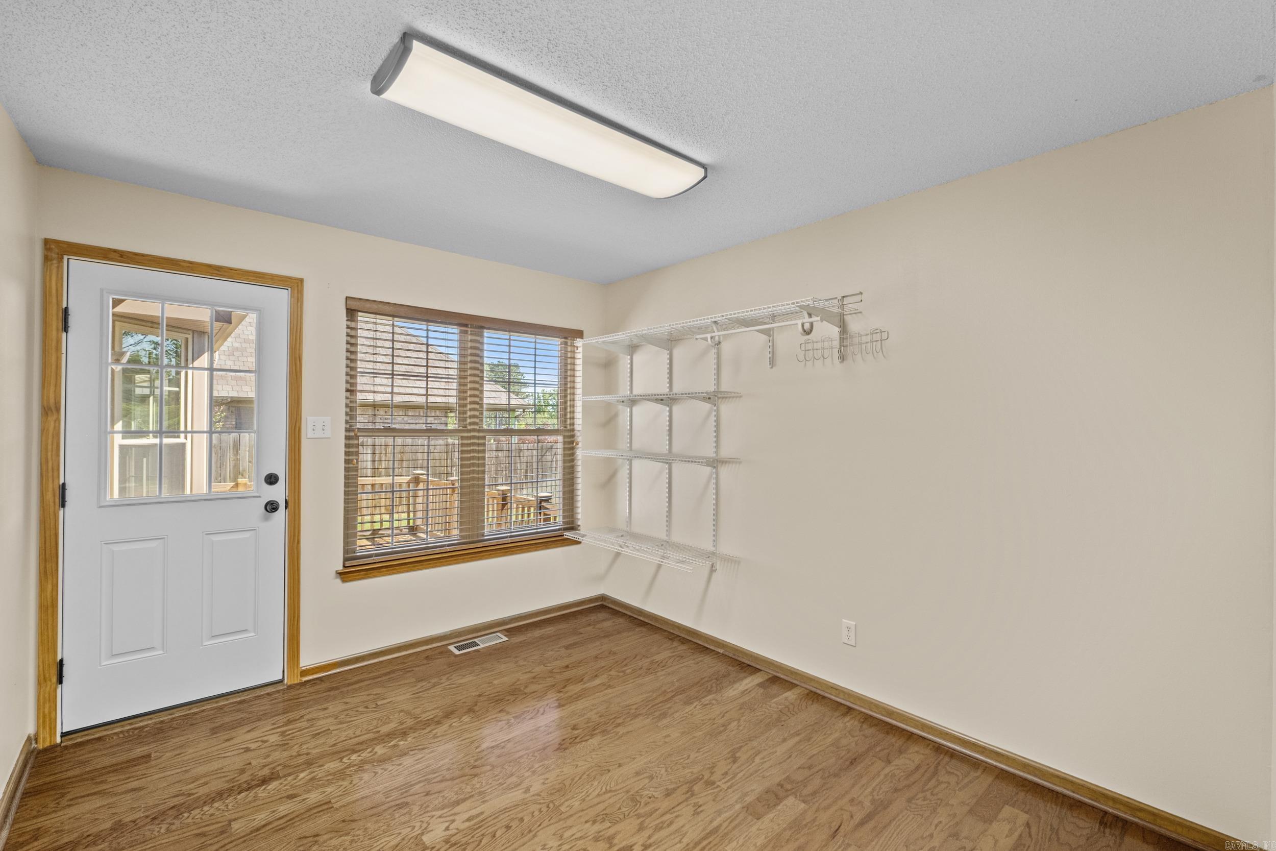 EAST MEADOW - Residential