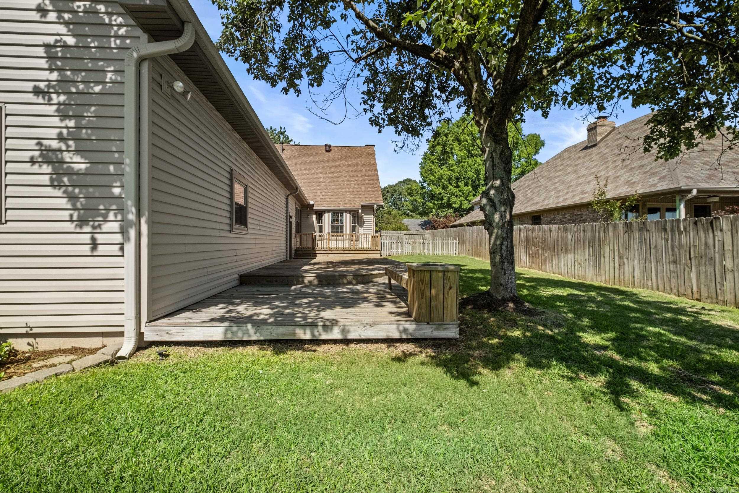 EAST MEADOW - Residential