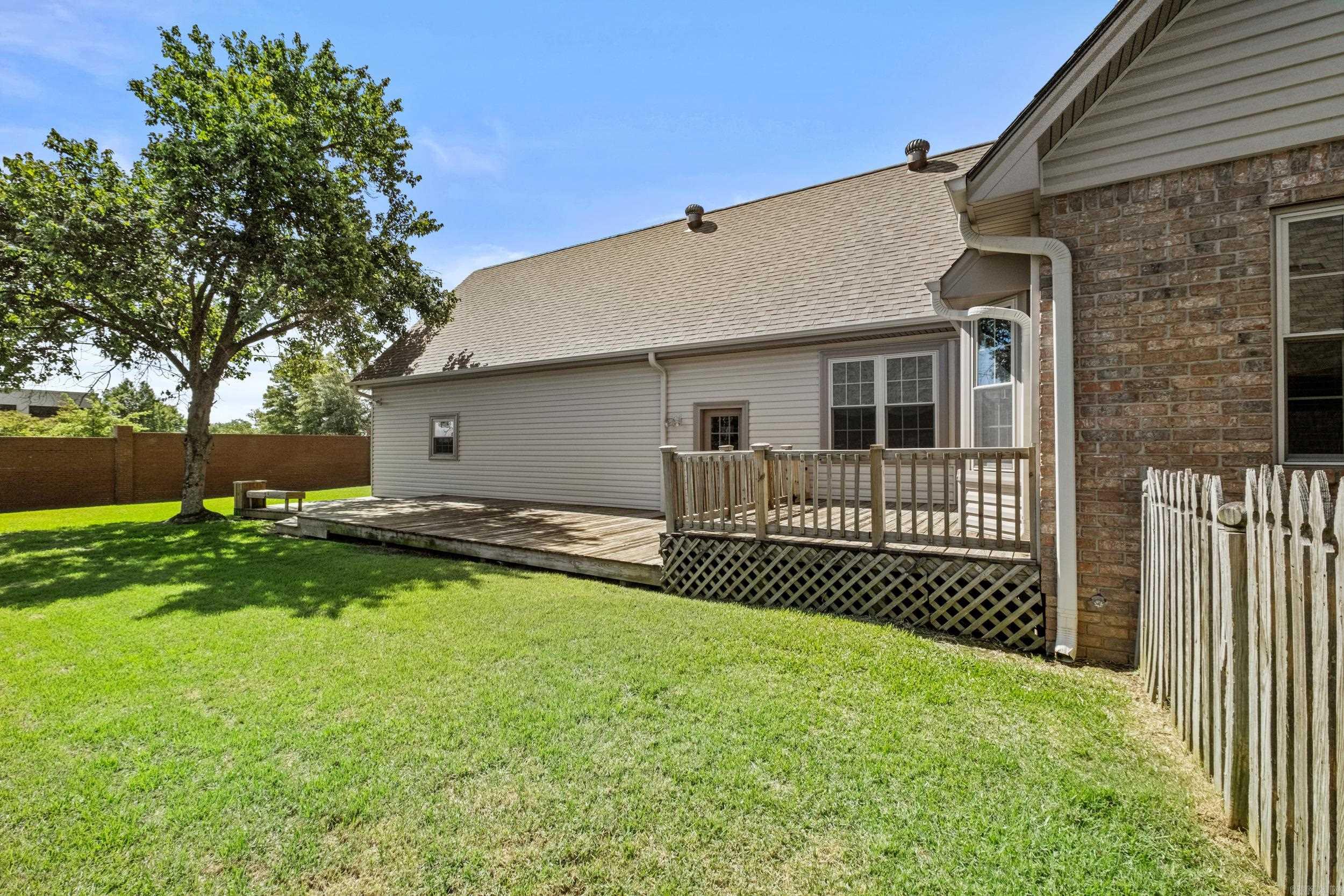 EAST MEADOW - Residential