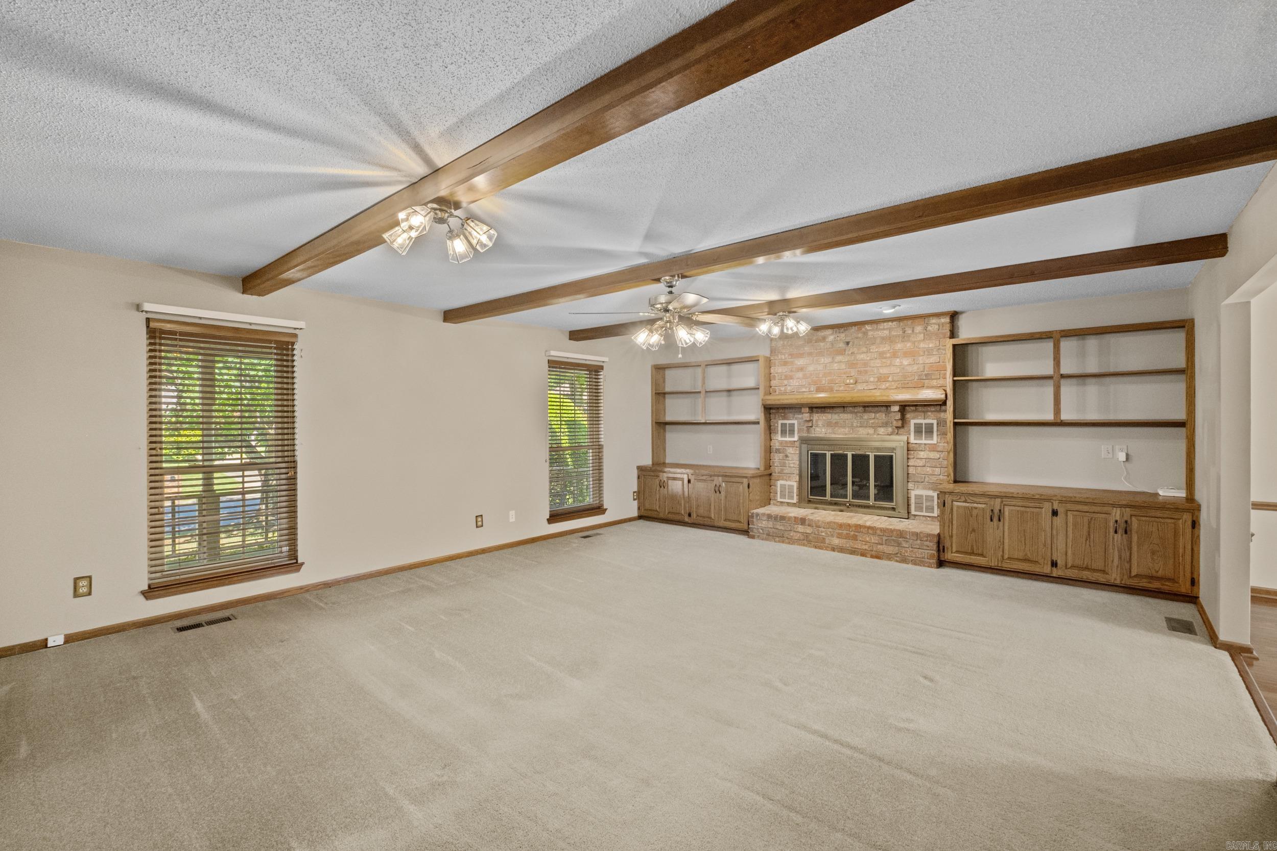 EAST MEADOW - Residential