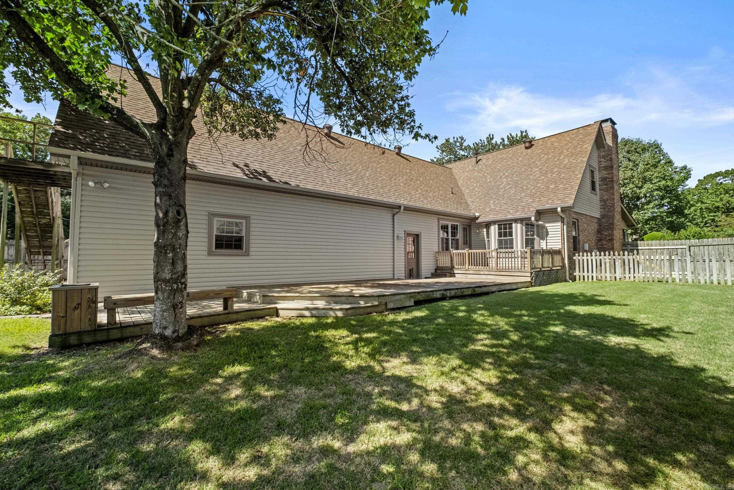 EAST MEADOW - Residential