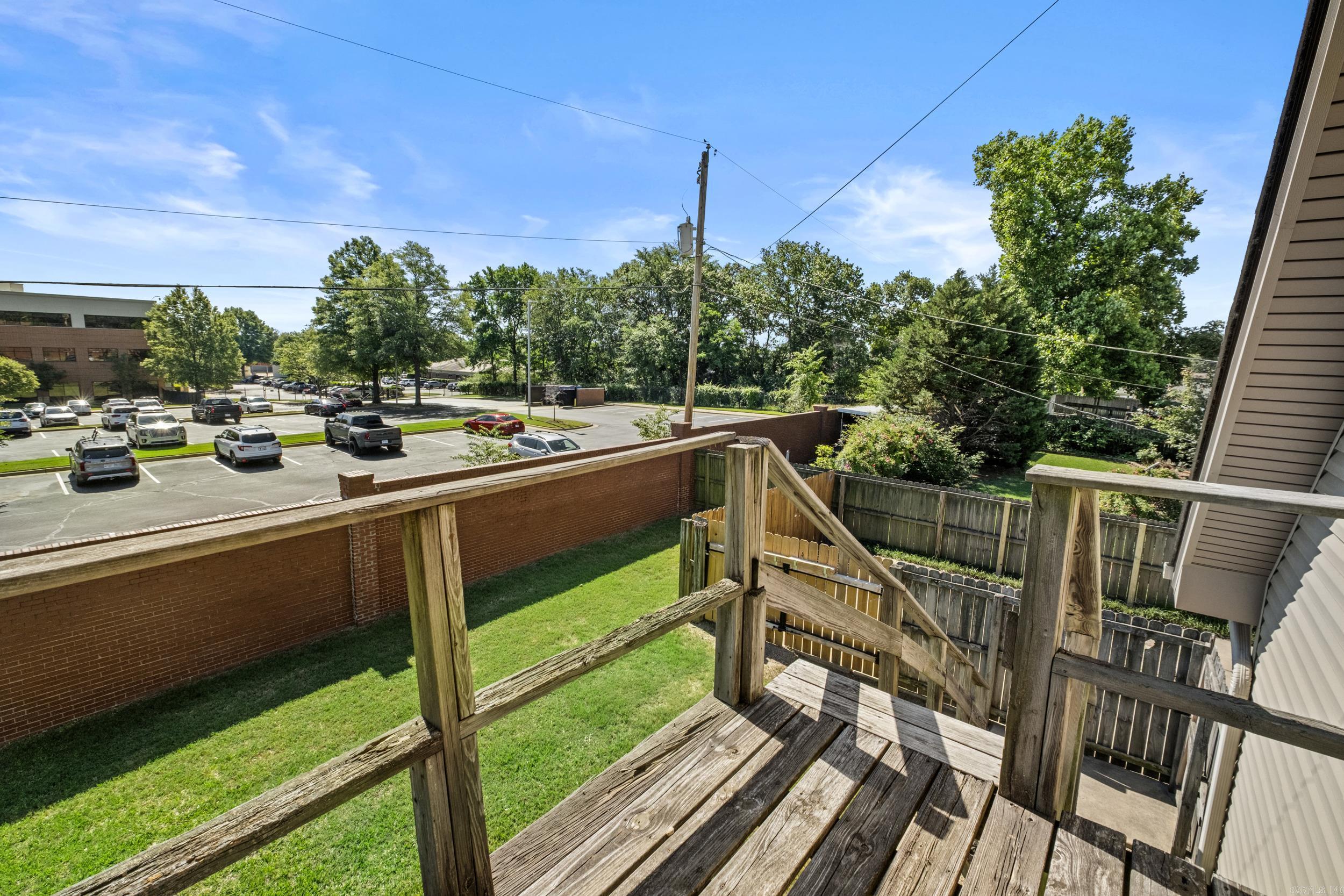 EAST MEADOW - Residential