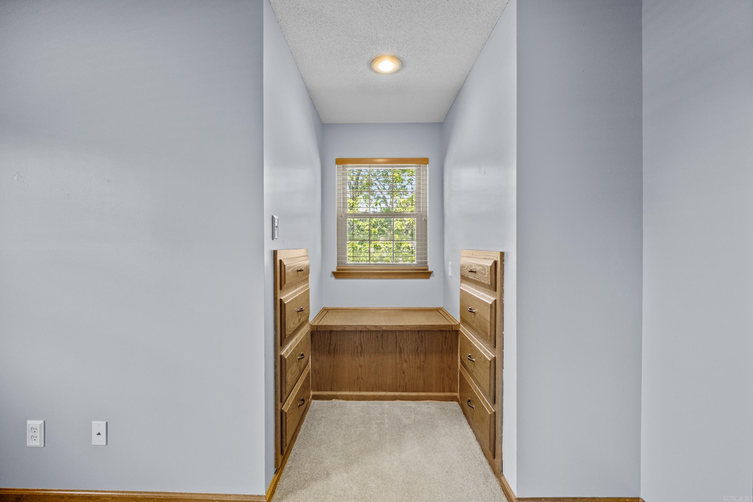 EAST MEADOW - Residential