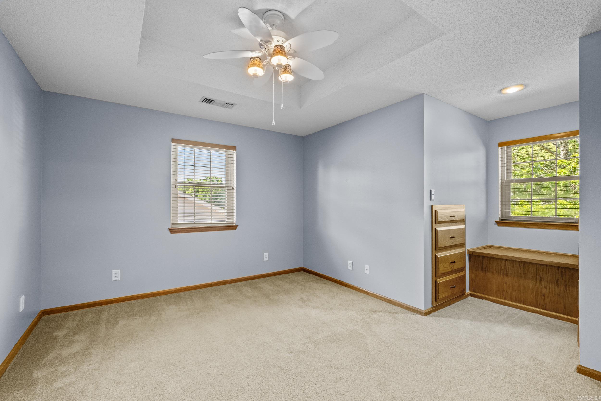 EAST MEADOW - Residential