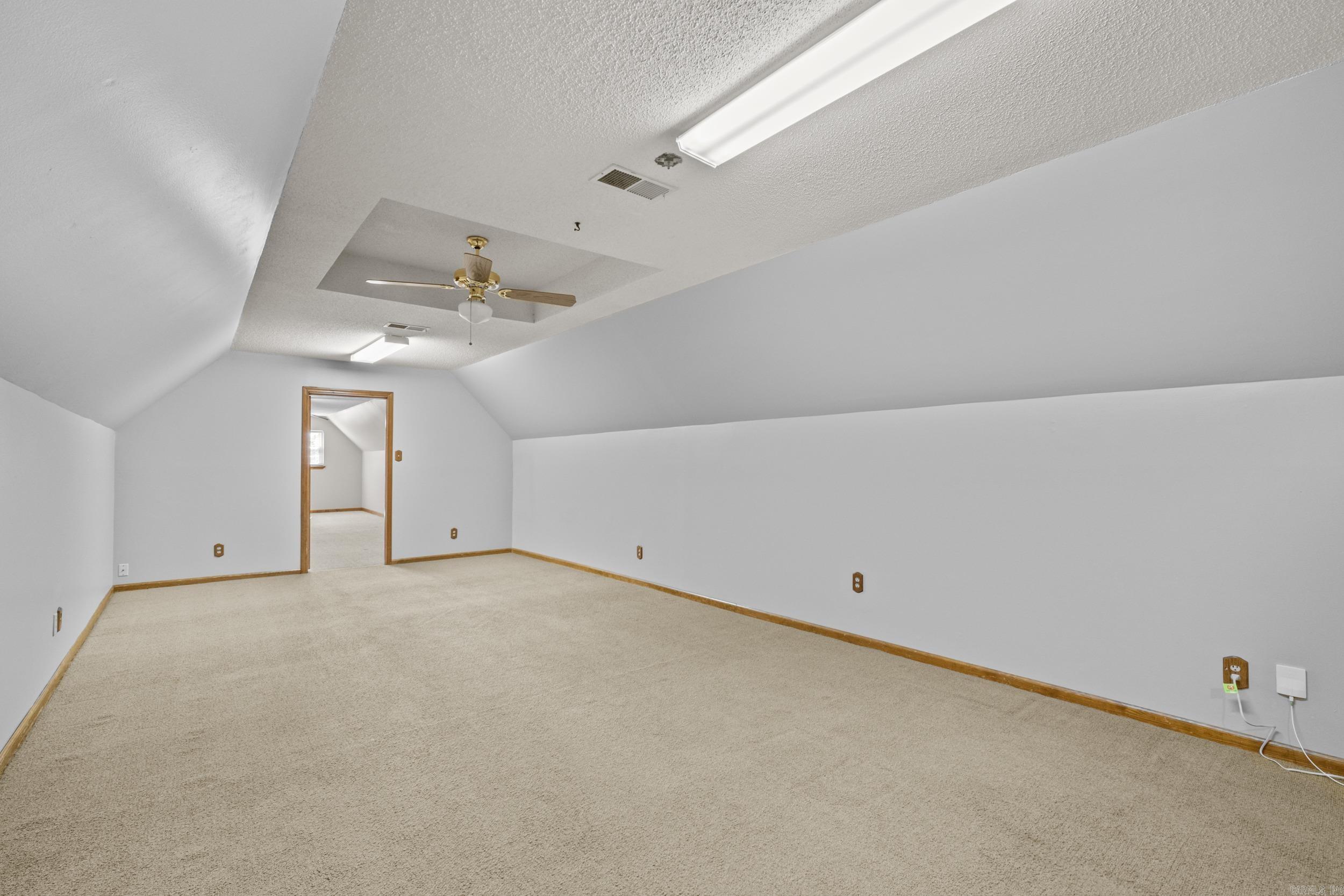 EAST MEADOW - Residential