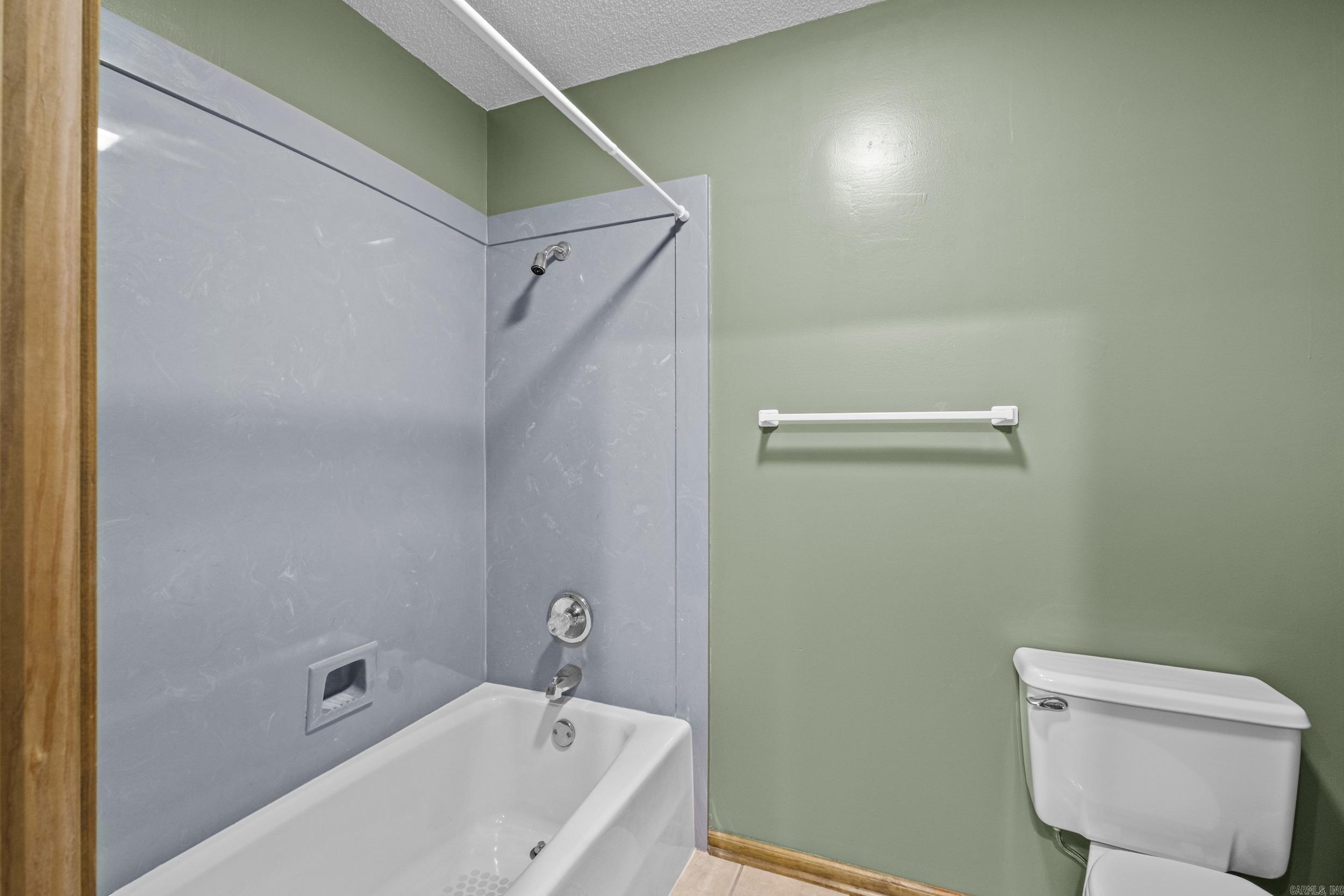 EAST MEADOW - Residential