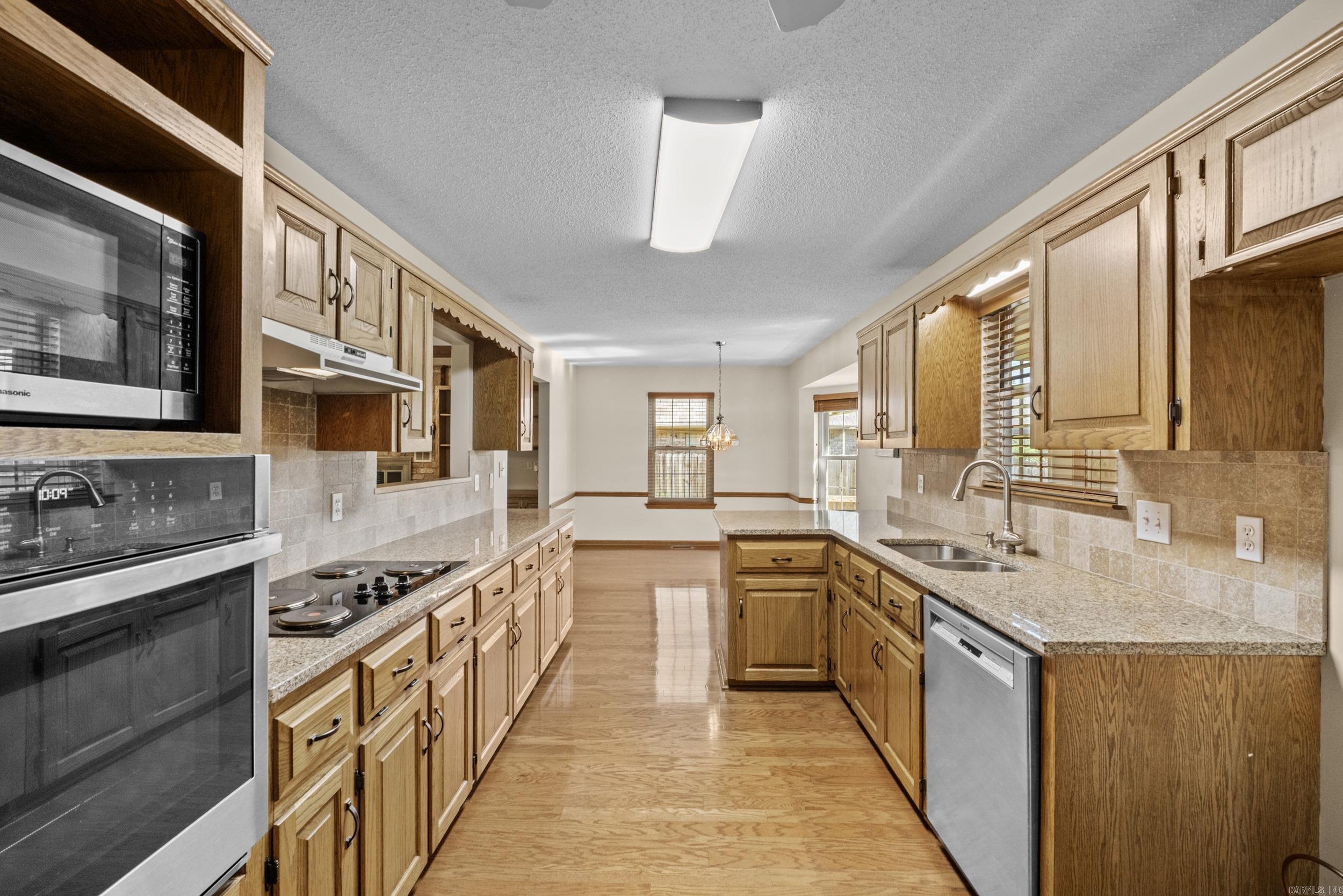 EAST MEADOW - Residential