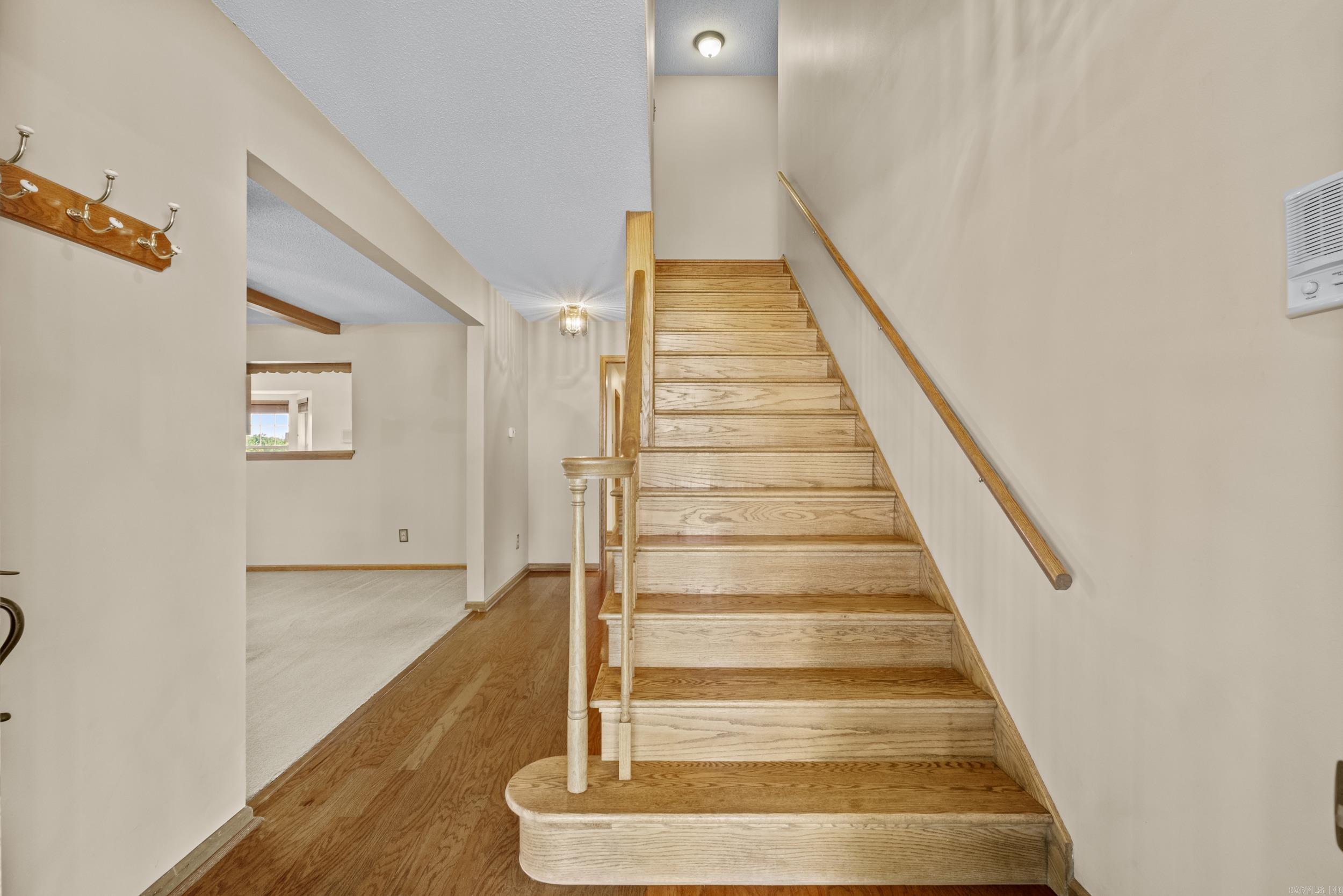 EAST MEADOW - Residential