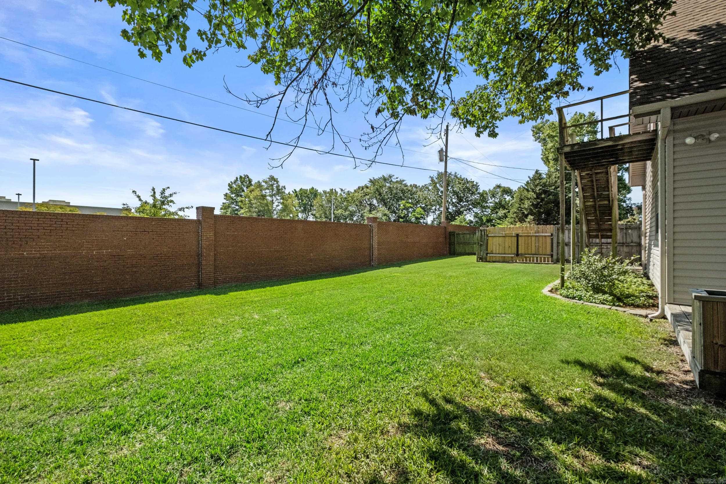 EAST MEADOW - Residential