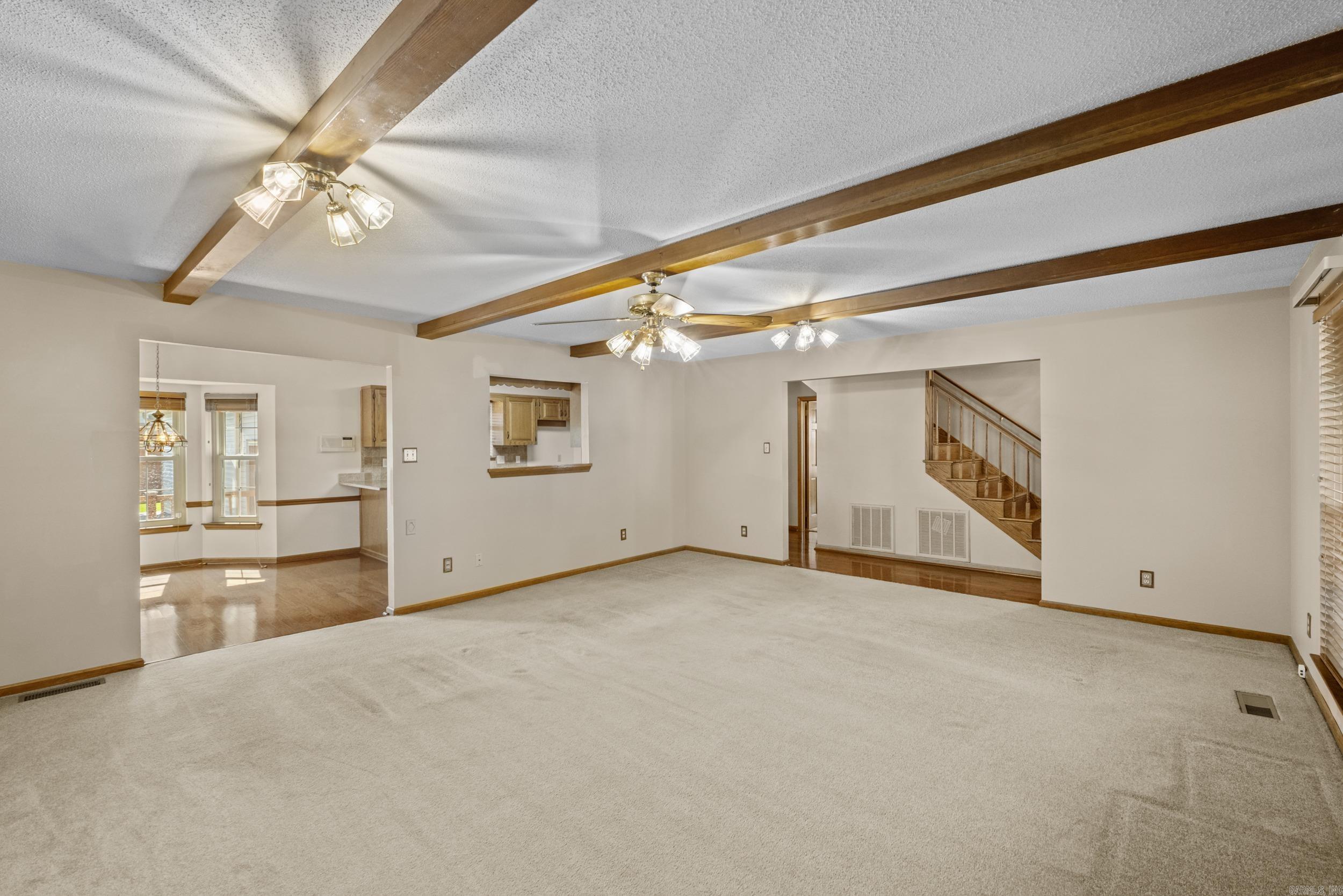EAST MEADOW - Residential