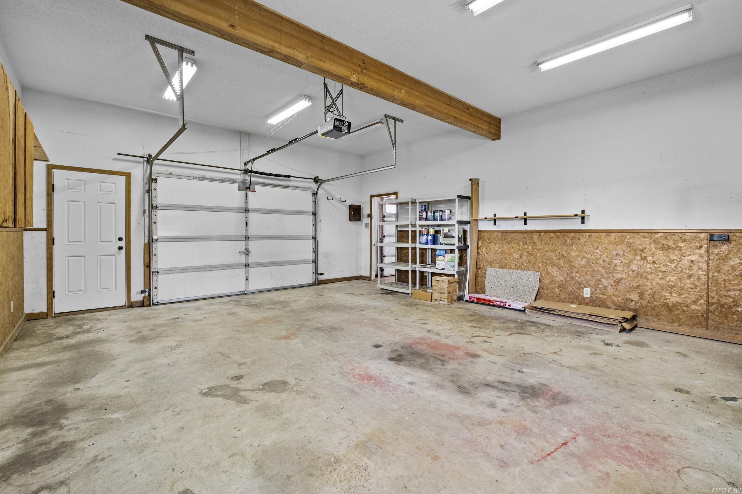 EAST MEADOW - Residential
