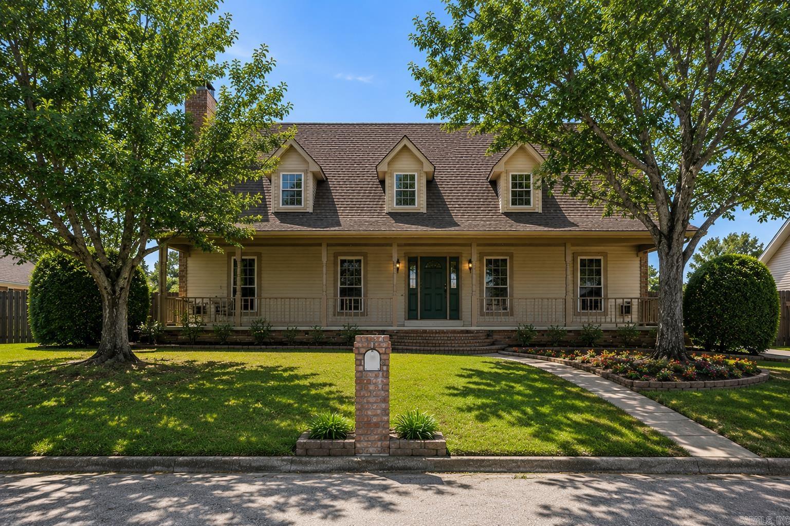 EAST MEADOW - Residential