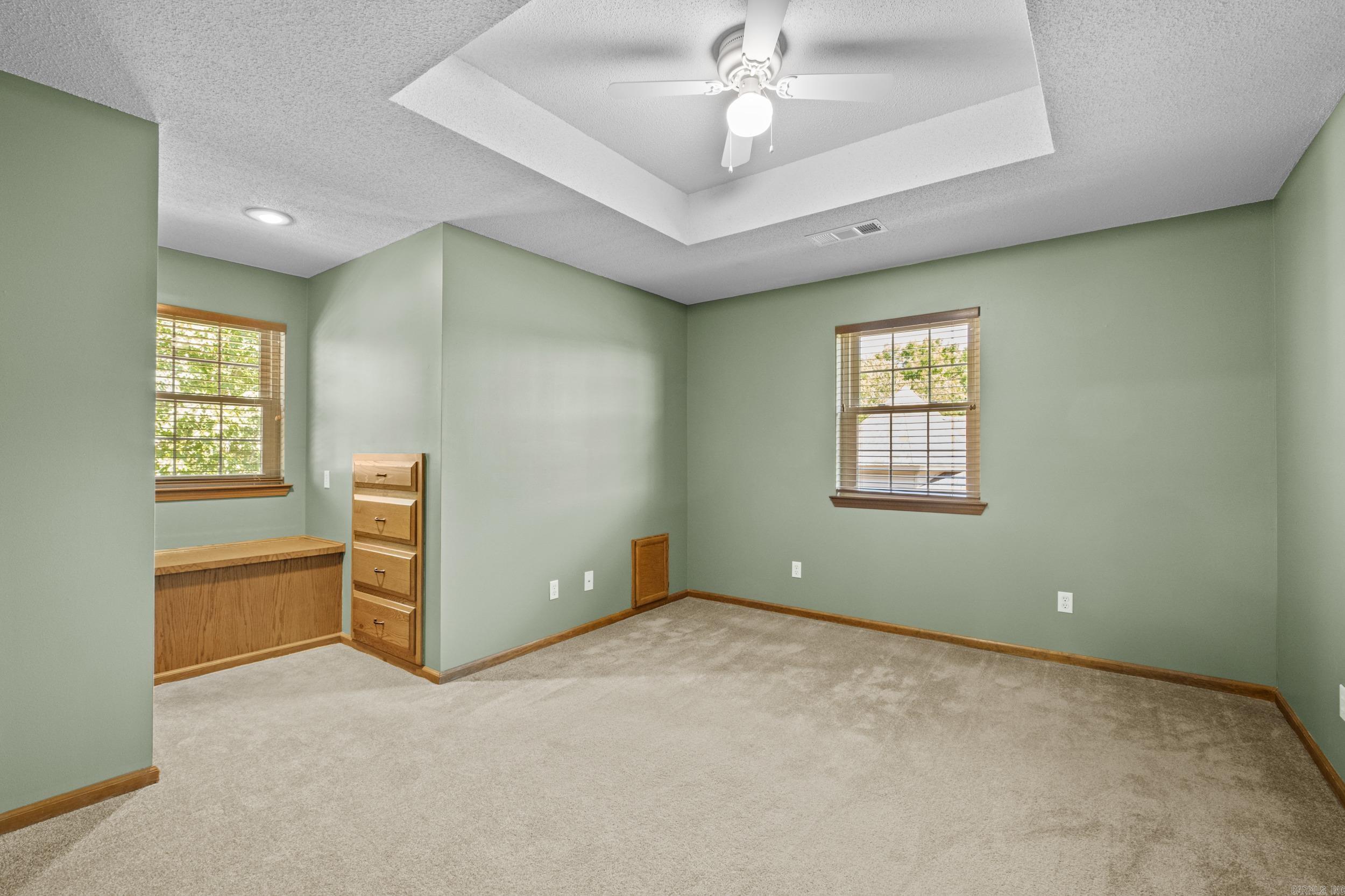 EAST MEADOW - Residential