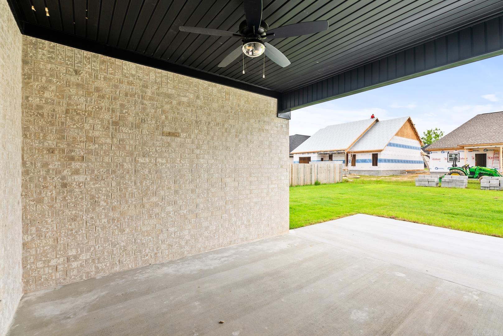 EAST MEADOW - Residential