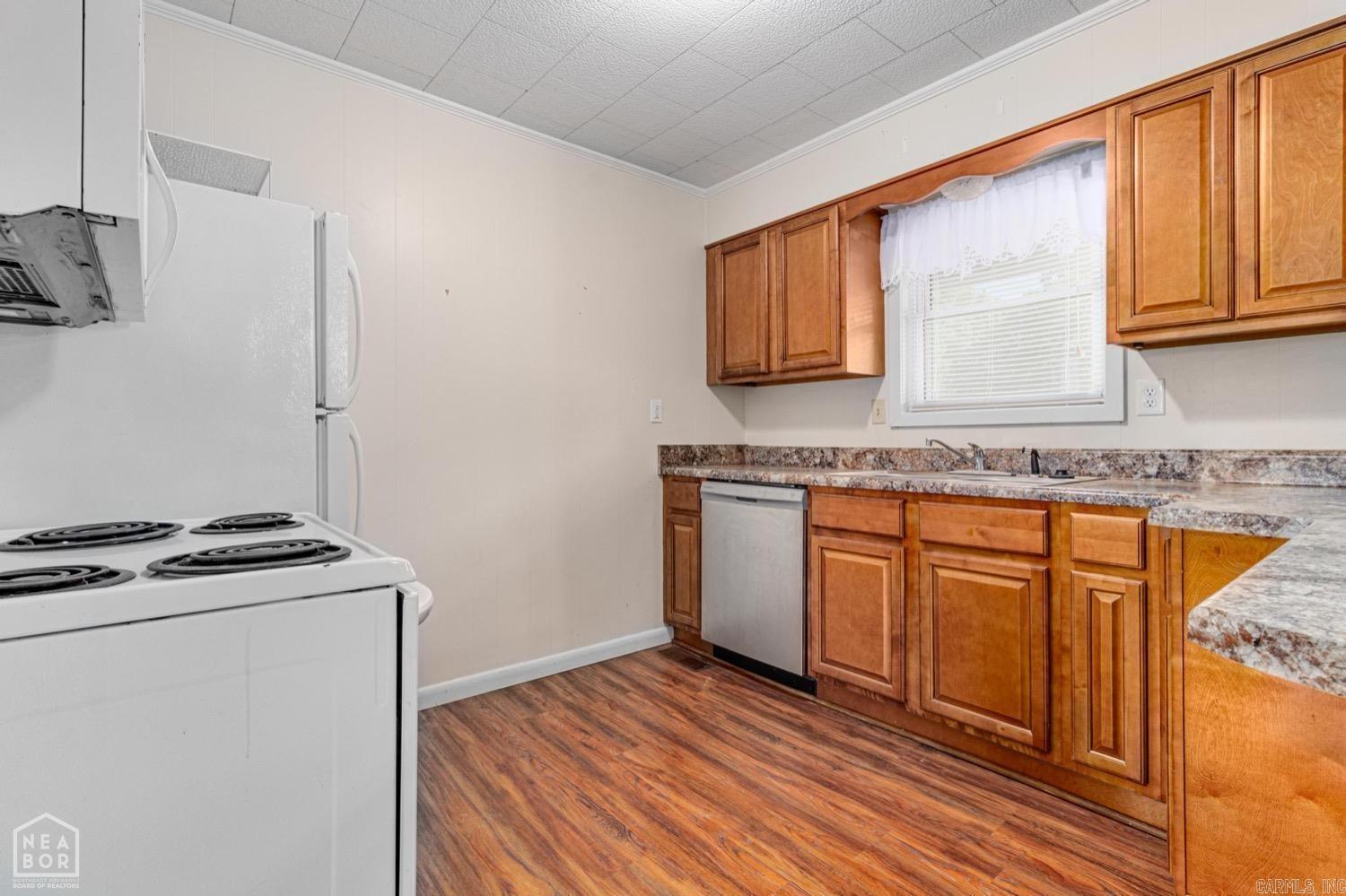 MCLAIN & HOLDEN - Residential