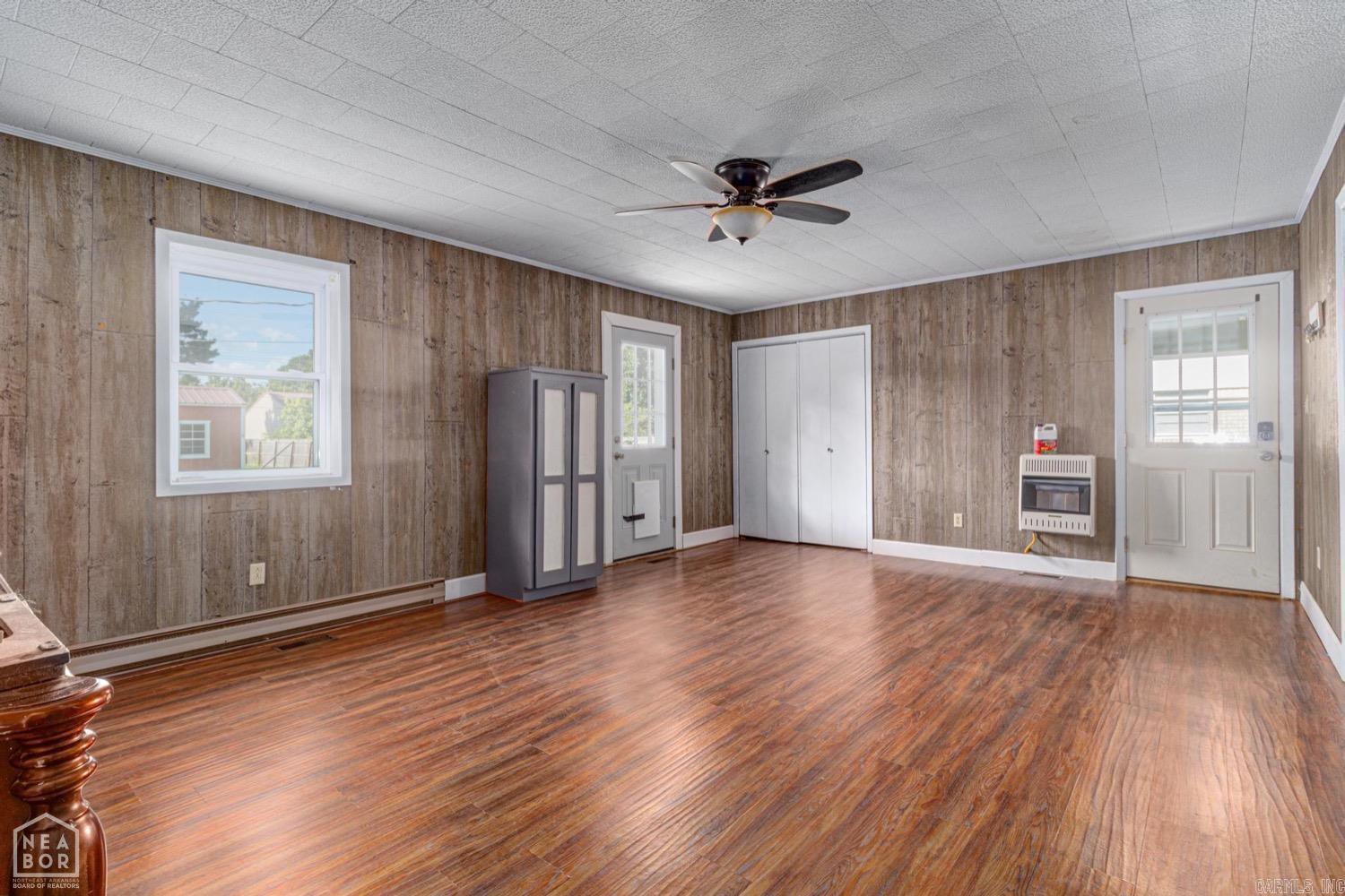 MCLAIN & HOLDEN - Residential