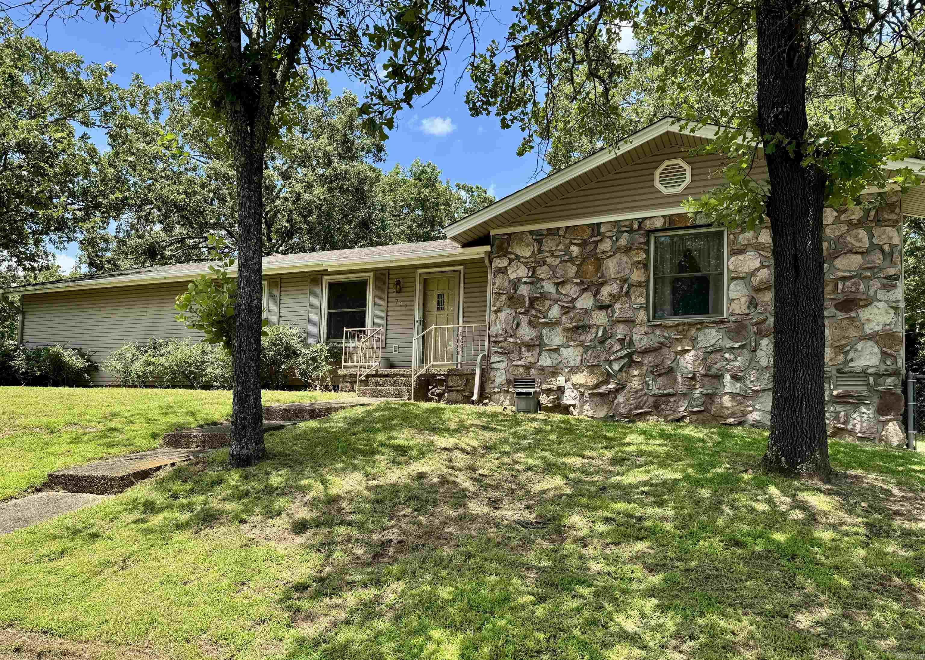 GREEN HILLS - Residential