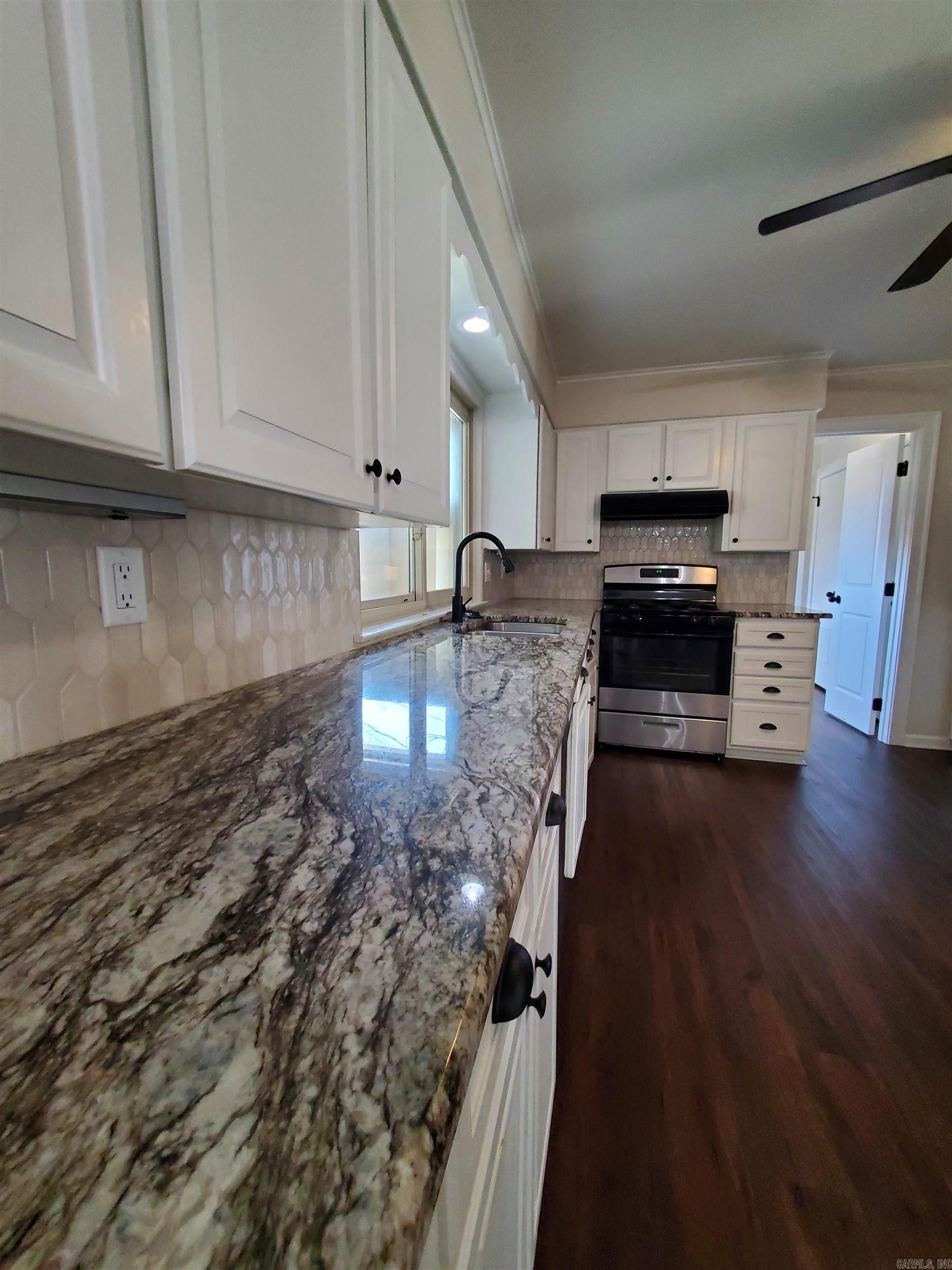 INDIANHEAD LAKES EST - Residential