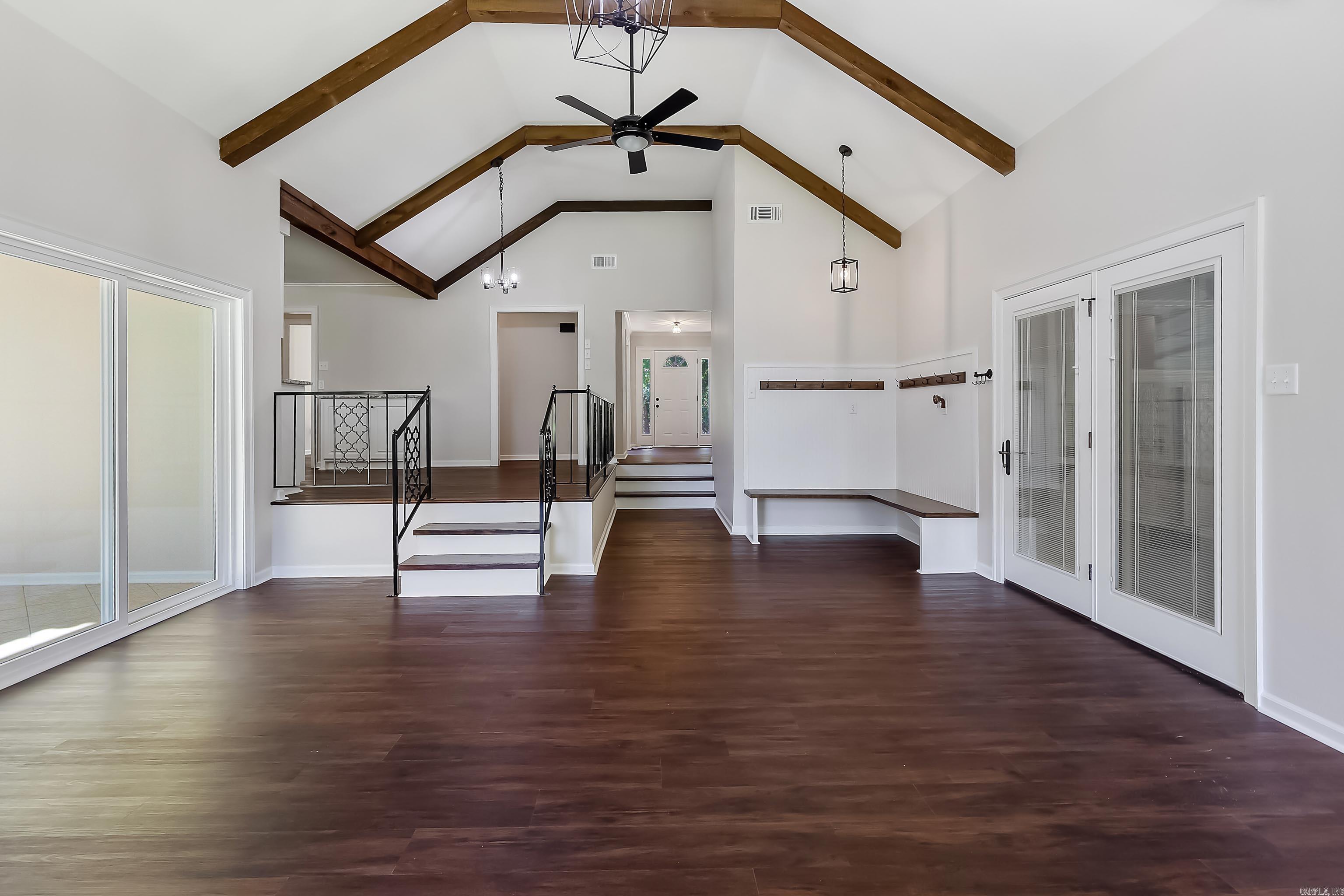 INDIANHEAD LAKES EST - Residential